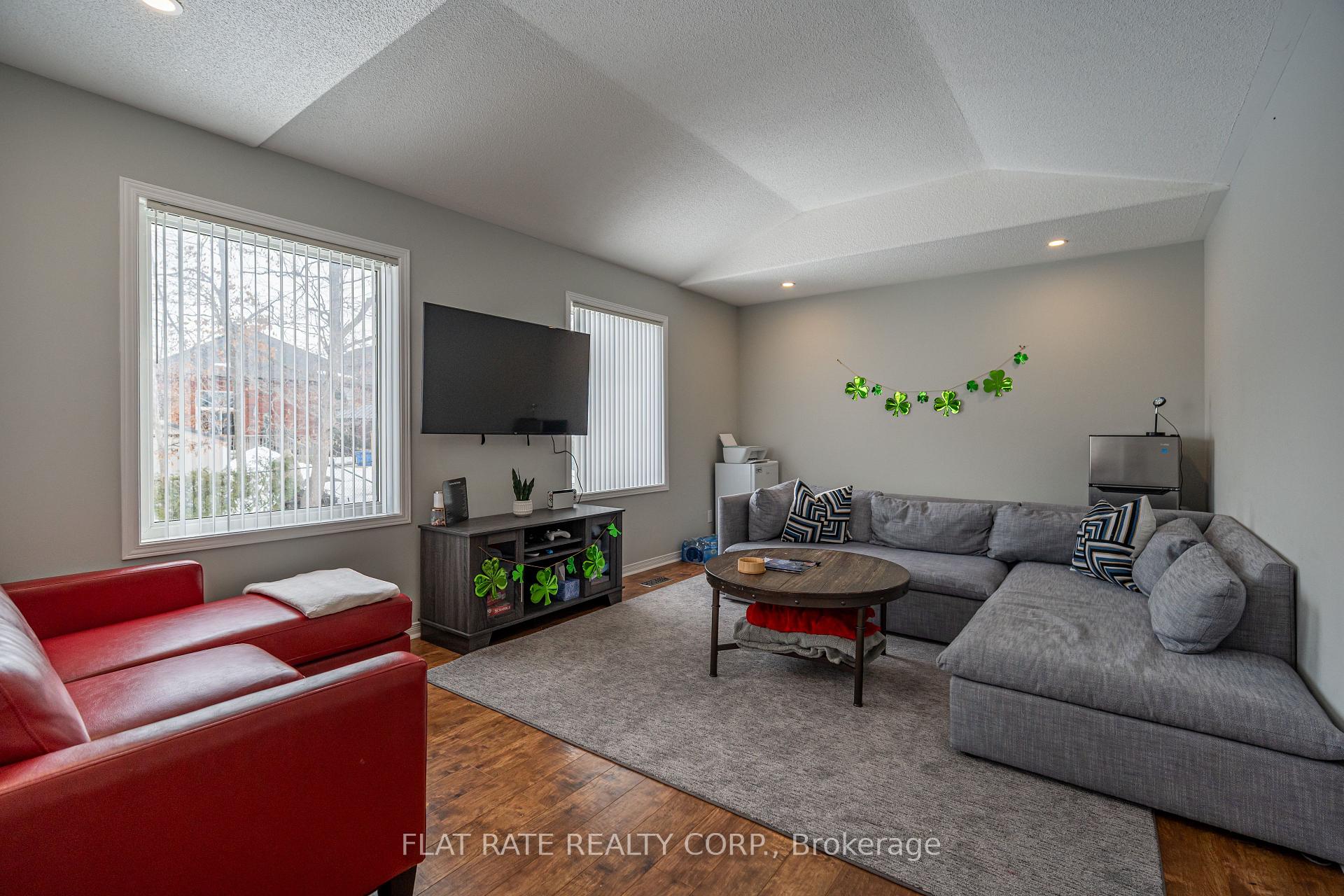 Photo 4 of Unit UPPER, 2512 Keitel Drive, Peterborough, Monaghan Ward 2 — HOMEH