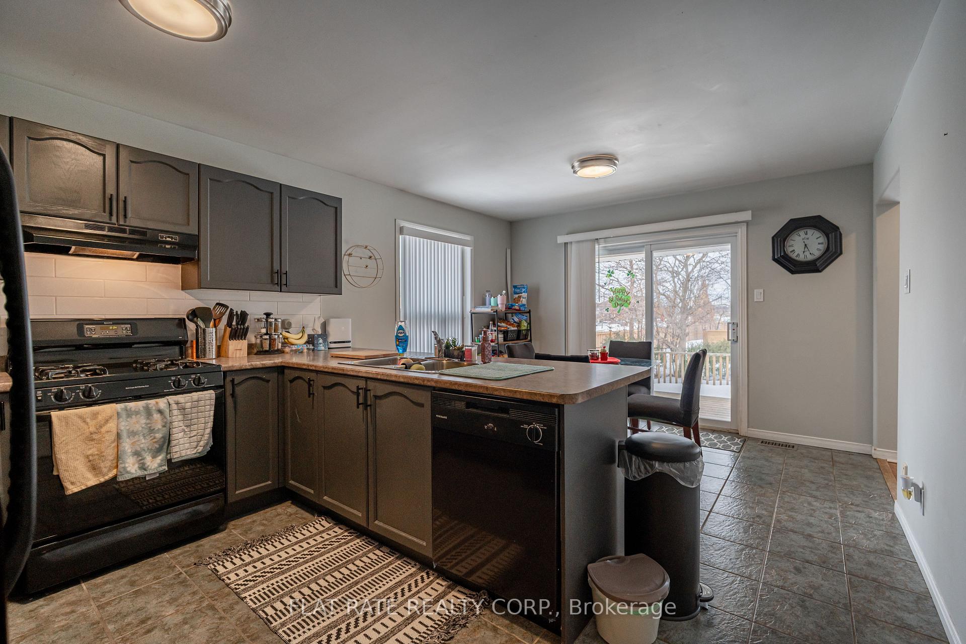 Photo 6 of Unit UPPER, 2512 Keitel Drive, Peterborough, Monaghan Ward 2 — HOMEH