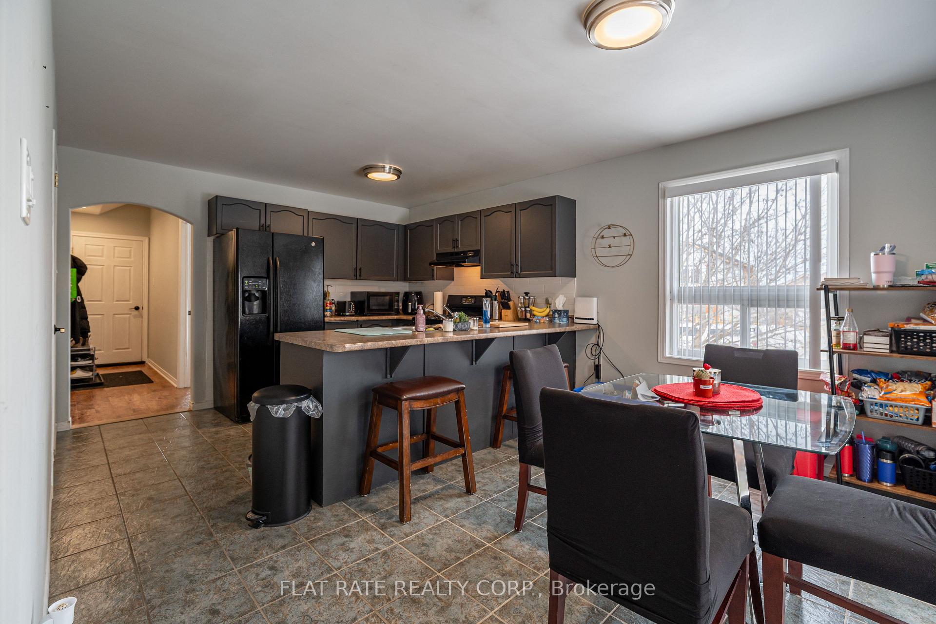 Photo 9 of Unit UPPER, 2512 Keitel Drive, Peterborough, Monaghan Ward 2 — HOMEH