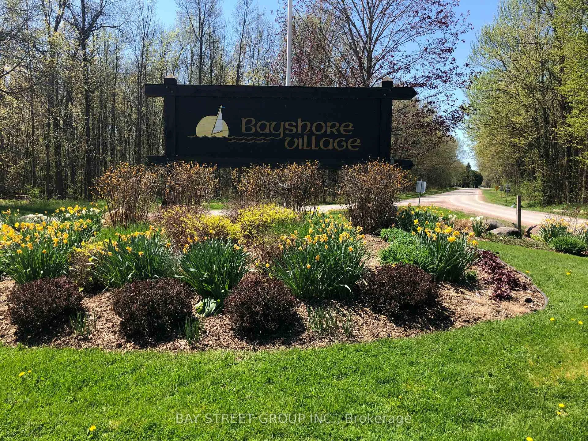 Photo 1 of 172 Bayshore Drive, Ramara, Brechin — HOMEH