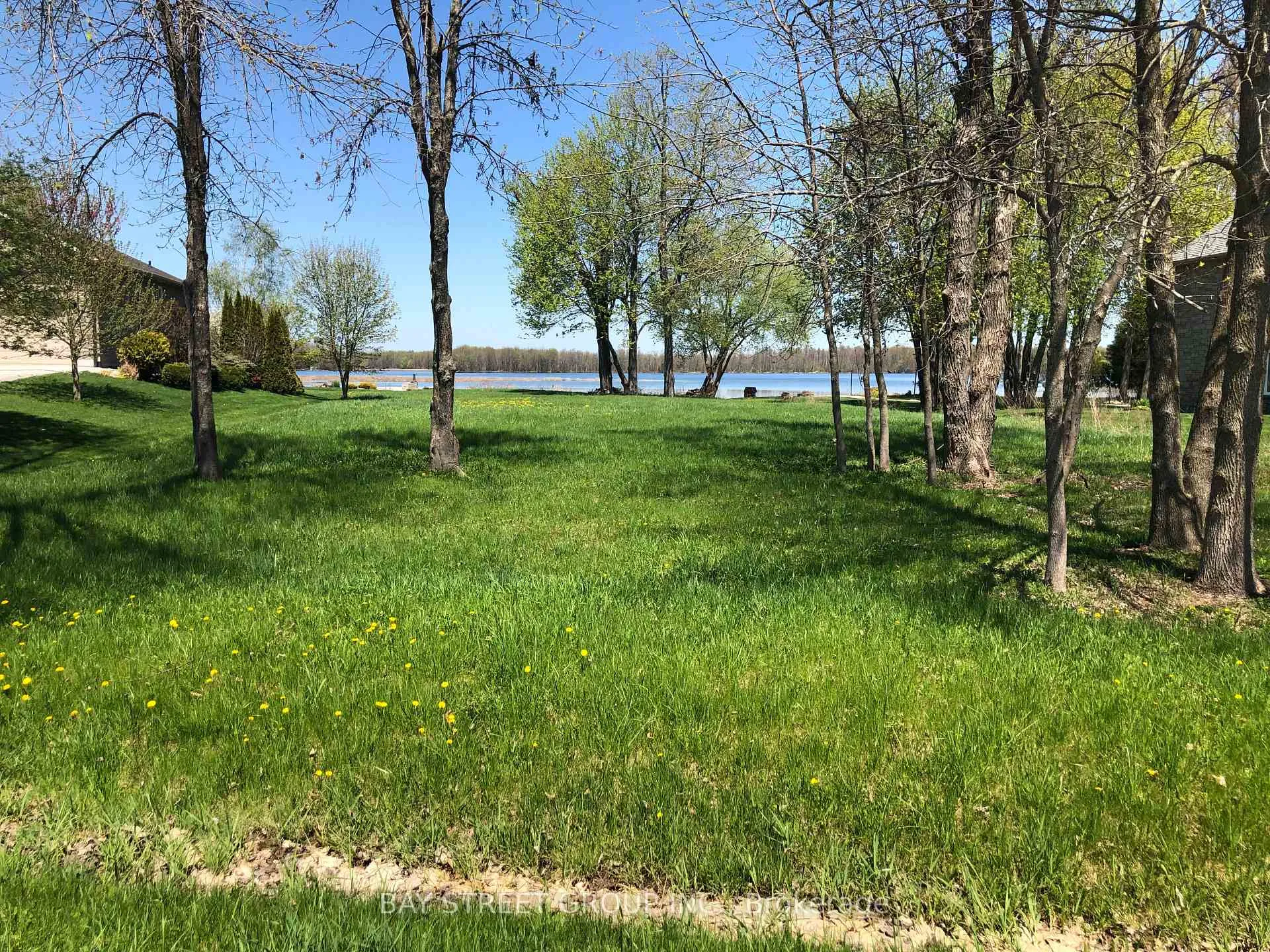 Photo 10 of 172 Bayshore Drive, Ramara, Brechin — HOMEH