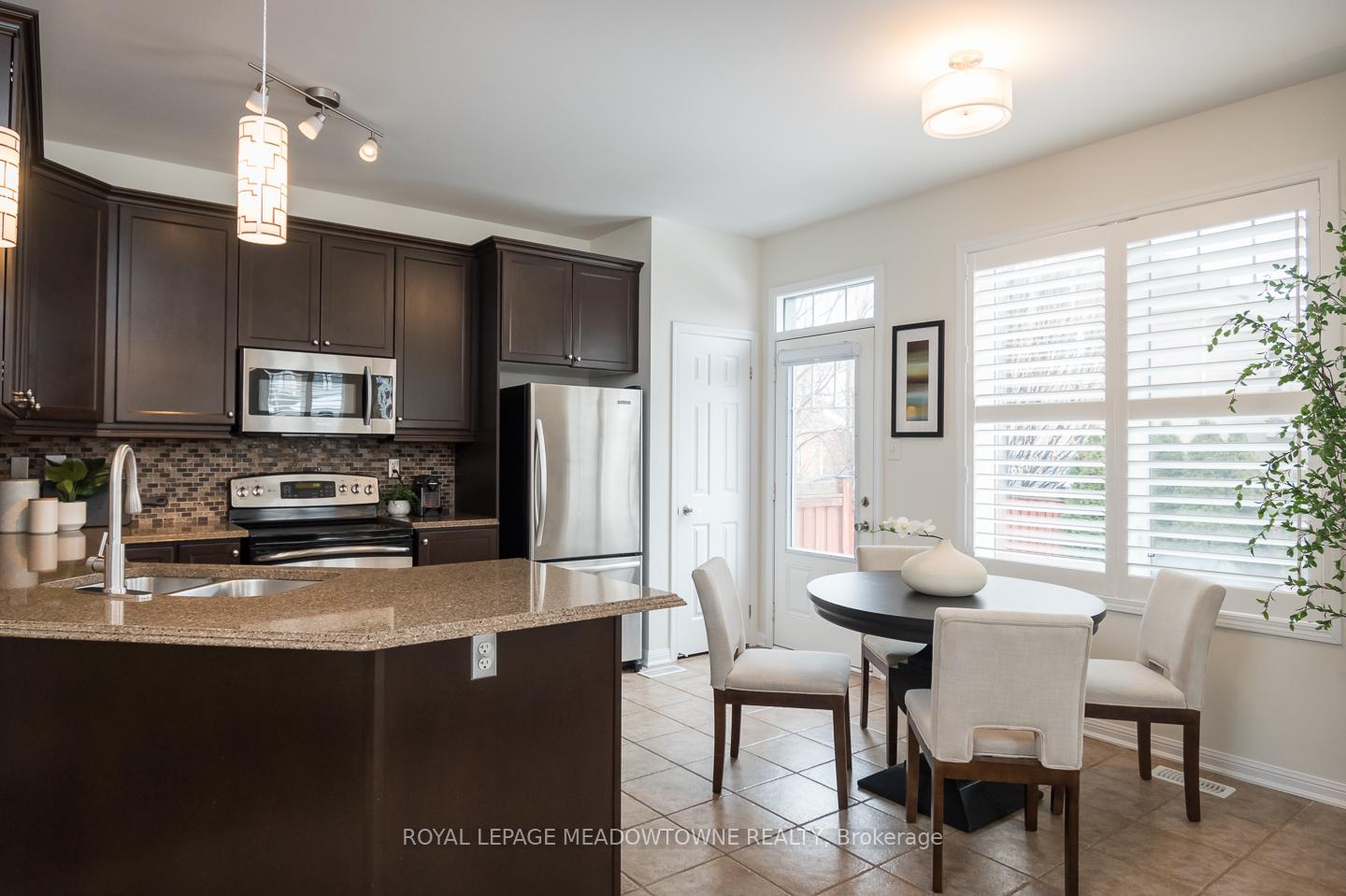 Photo 16 of 390 Inman Heights, Milton, Scott — HOMEH