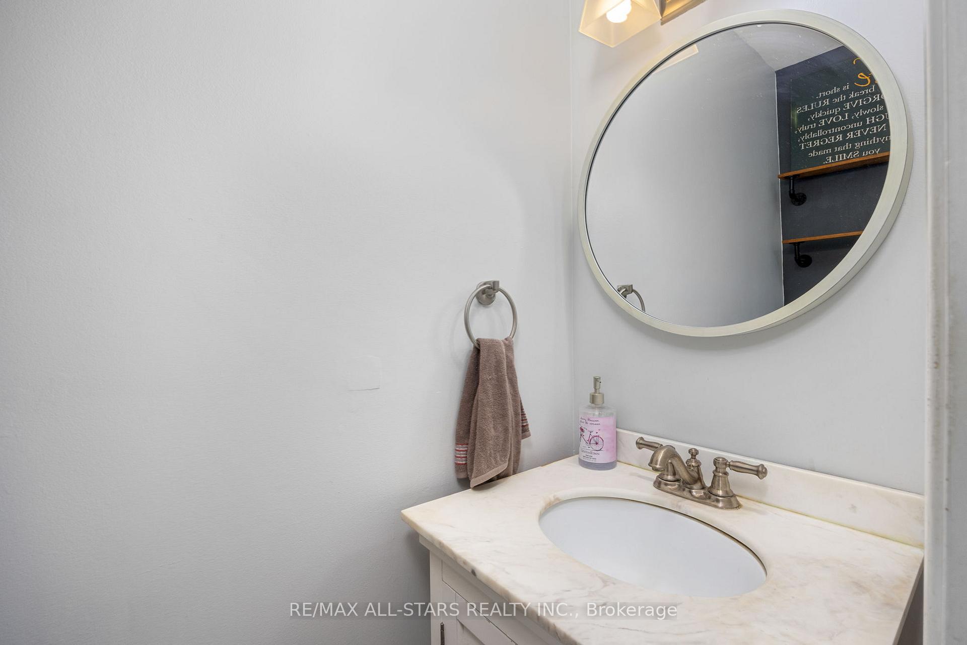 Photo 16 of 1247 Canborough Crescent, Pickering, Liverpool — HOMEH