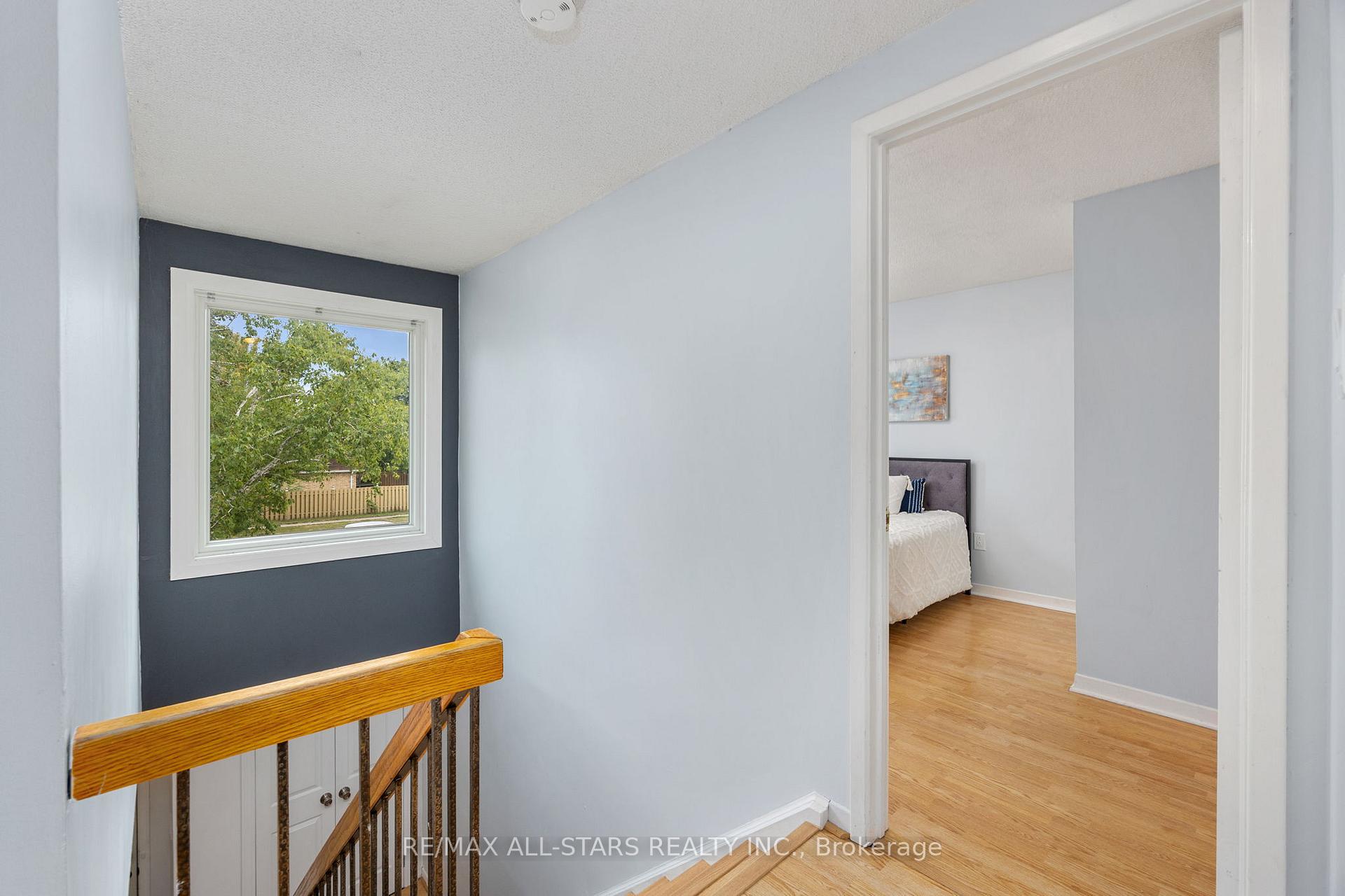 Photo 18 of 1247 Canborough Crescent, Pickering, Liverpool — HOMEH