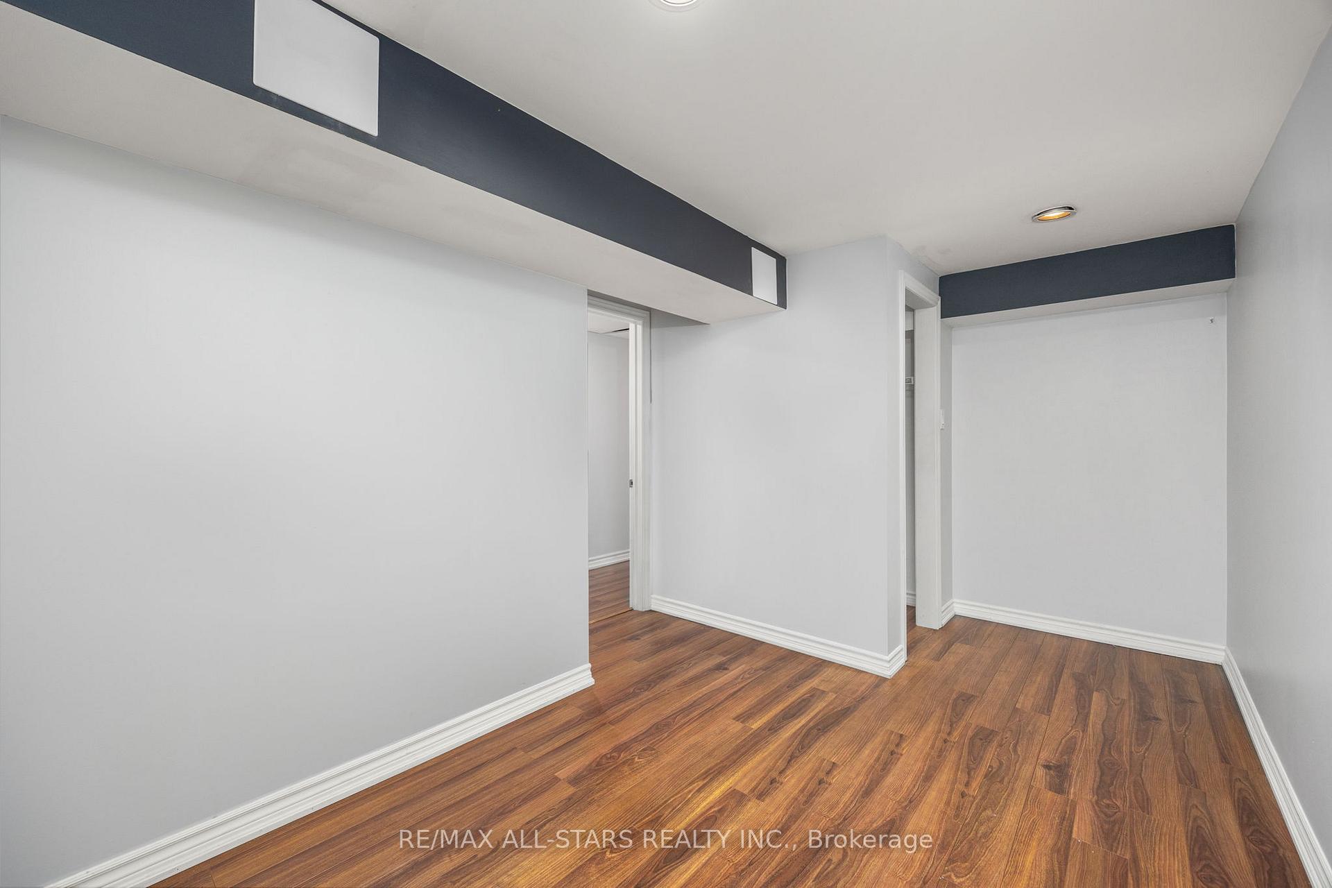 Photo 35 of 1247 Canborough Crescent, Pickering, Liverpool — HOMEH