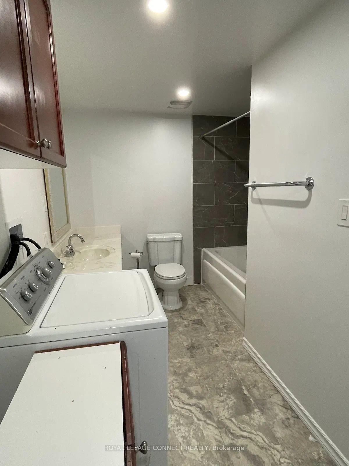 Photo 8 of 533 Gardenview Square, Pickering, Amberlea — HOMEH