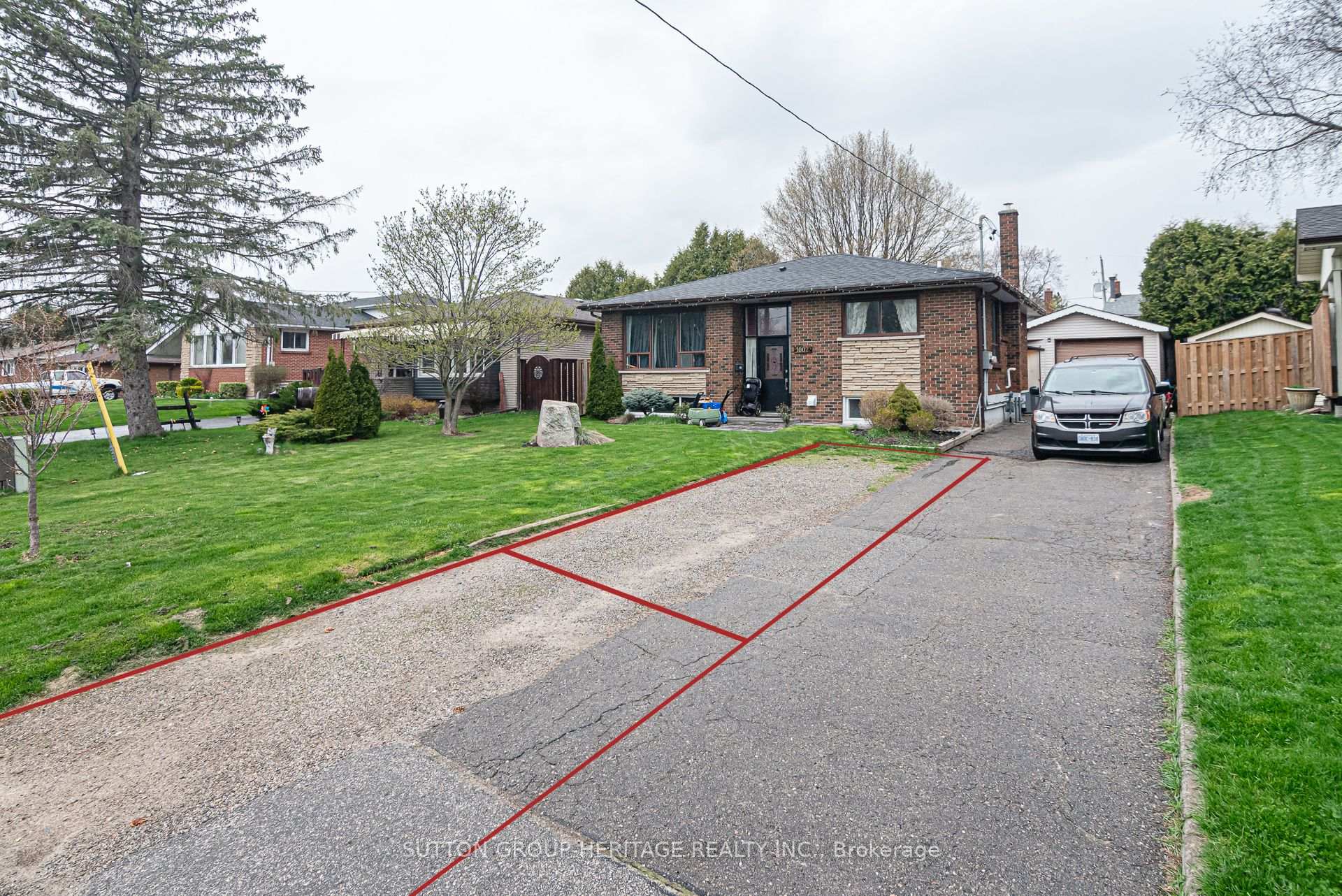 Photo 4 of Unit BSMT, 1002 Denise Drive, Oshawa, Donevan — HOMEH