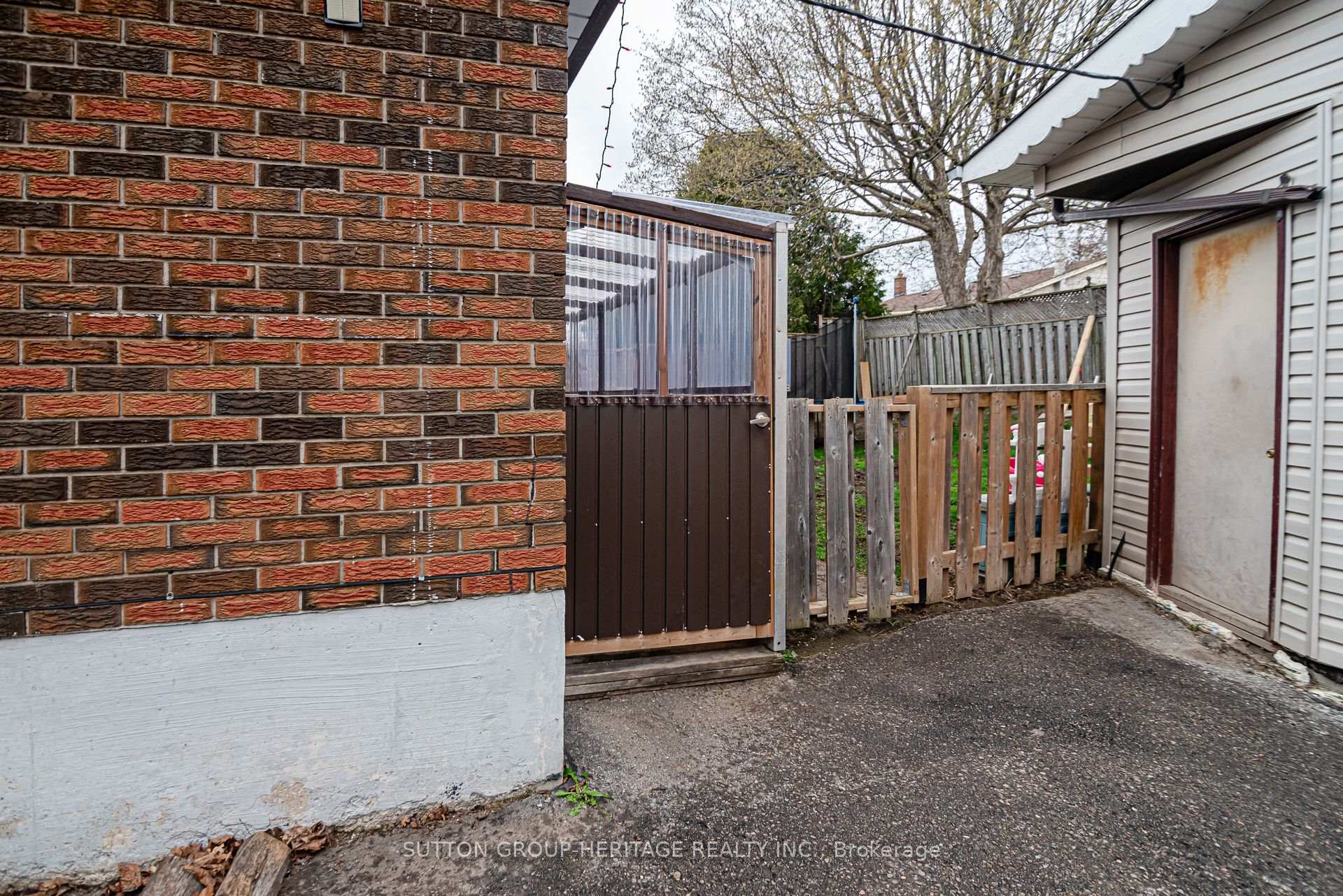 Photo 6 of Unit BSMT, 1002 Denise Drive, Oshawa, Donevan — HOMEH
