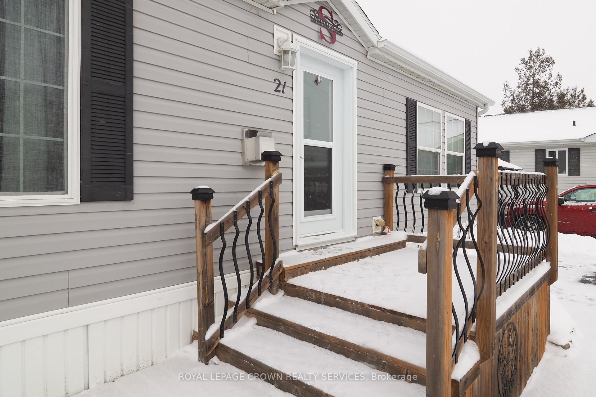 Photo 3 of 21 Elm Street, Puslinch, Rural Puslinch East — HOMEH