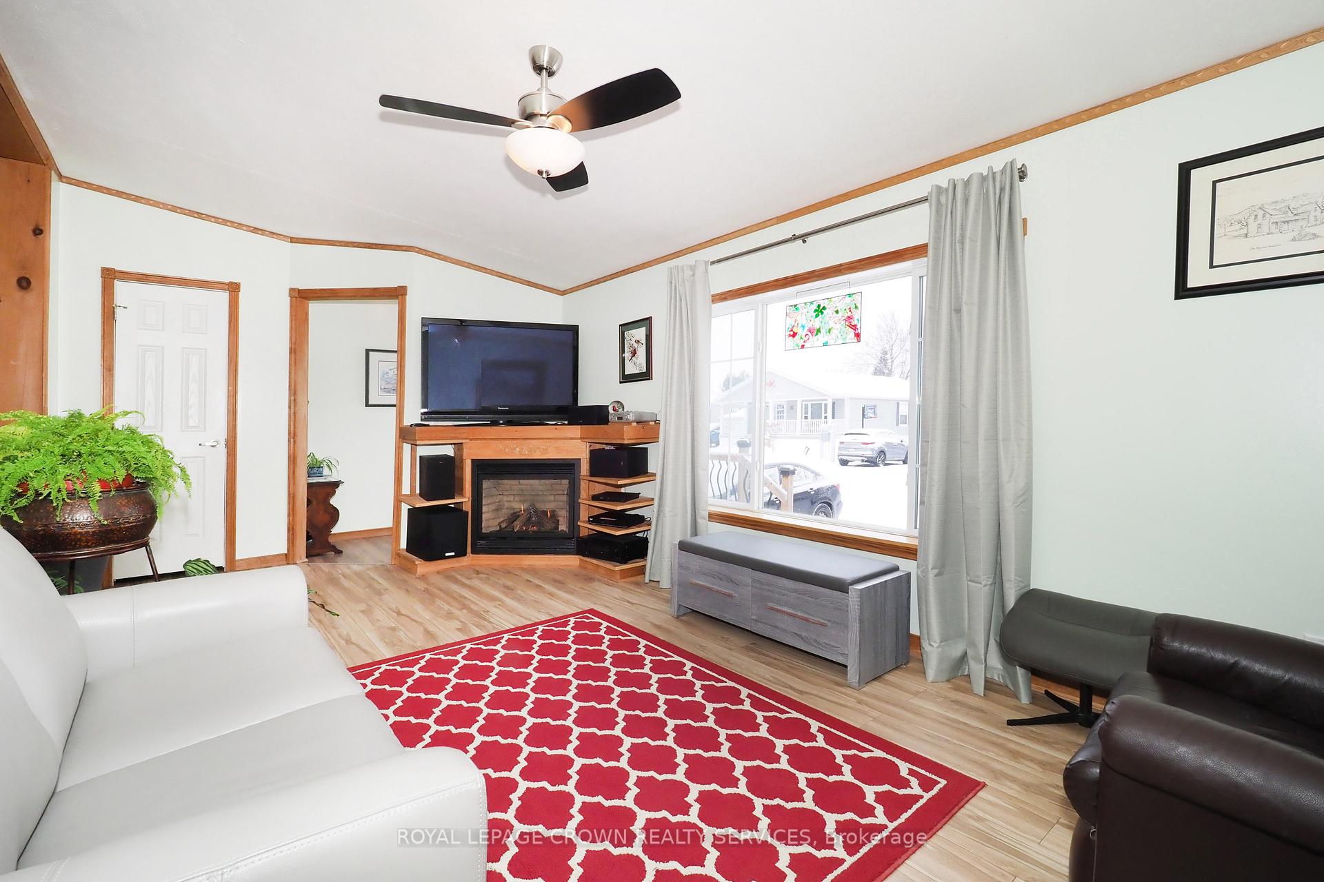 Photo 8 of 21 Elm Street, Puslinch, Rural Puslinch East — HOMEH