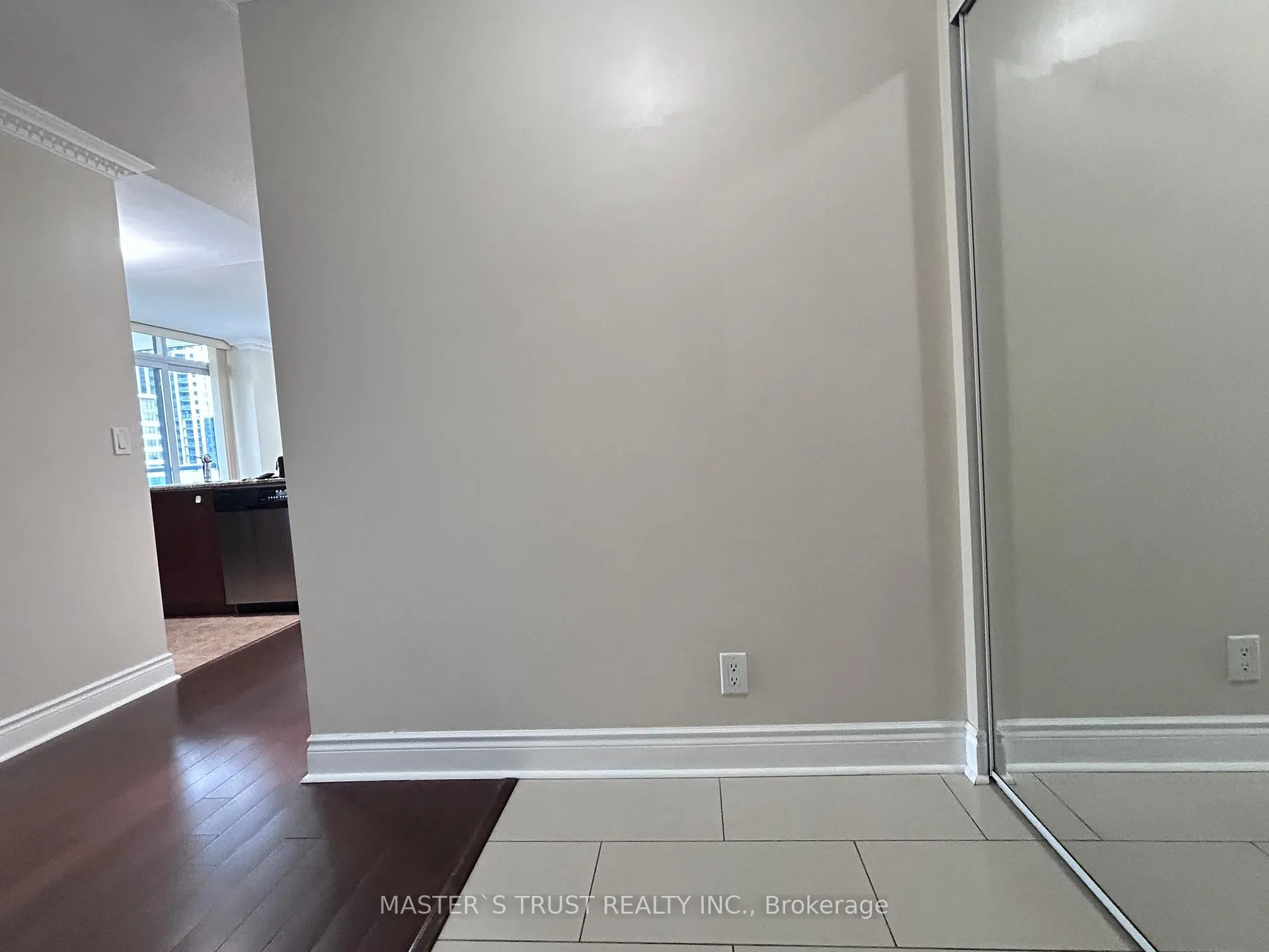 Photo 2 of Unit 516, 32 Clegg Road, Markham, Unionville — HOMEH