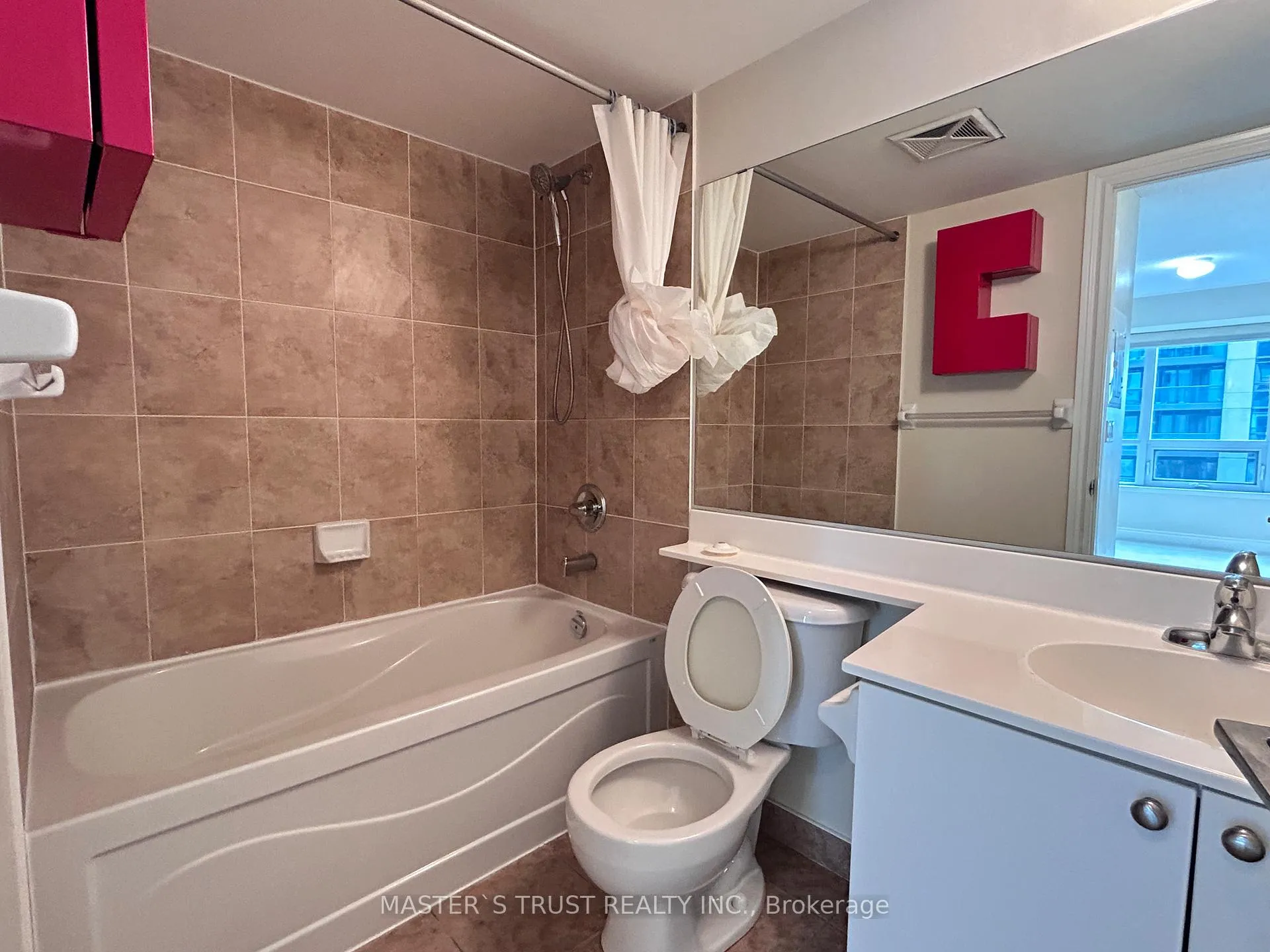 Photo 19 of Unit 516, 32 Clegg Road, Markham, Unionville — HOMEH