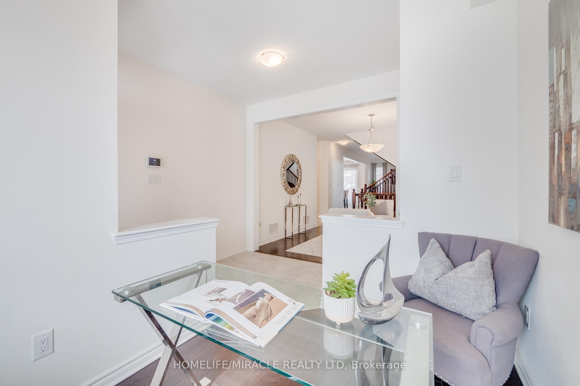 Photo 7 of 1331 Rose Way, Milton, Cobban — HOMEH
