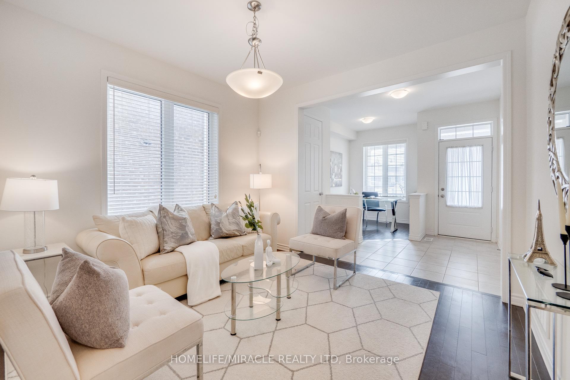Photo 9 of 1331 Rose Way, Milton, Cobban — HOMEH