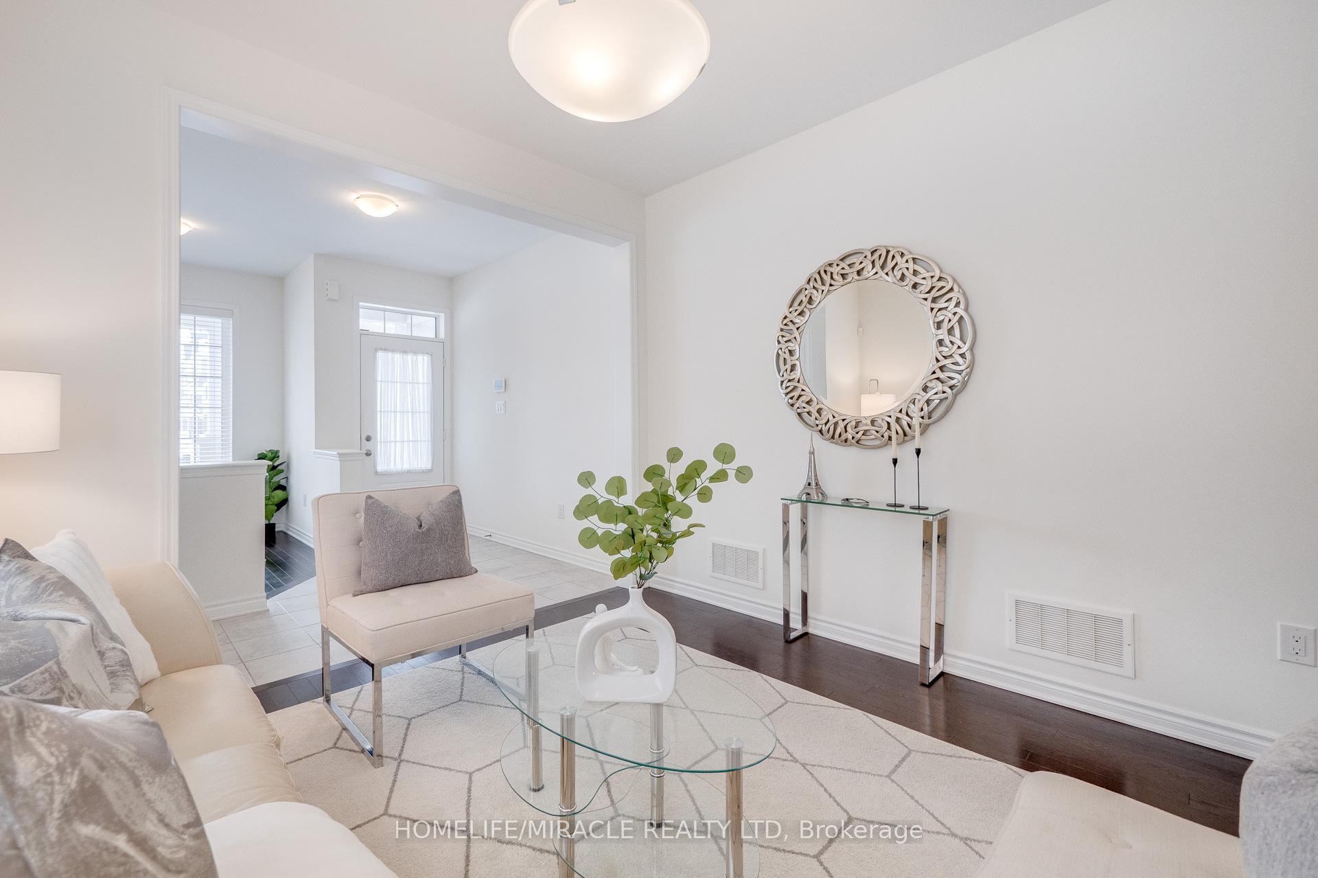 Photo 10 of 1331 Rose Way, Milton, Cobban — HOMEH