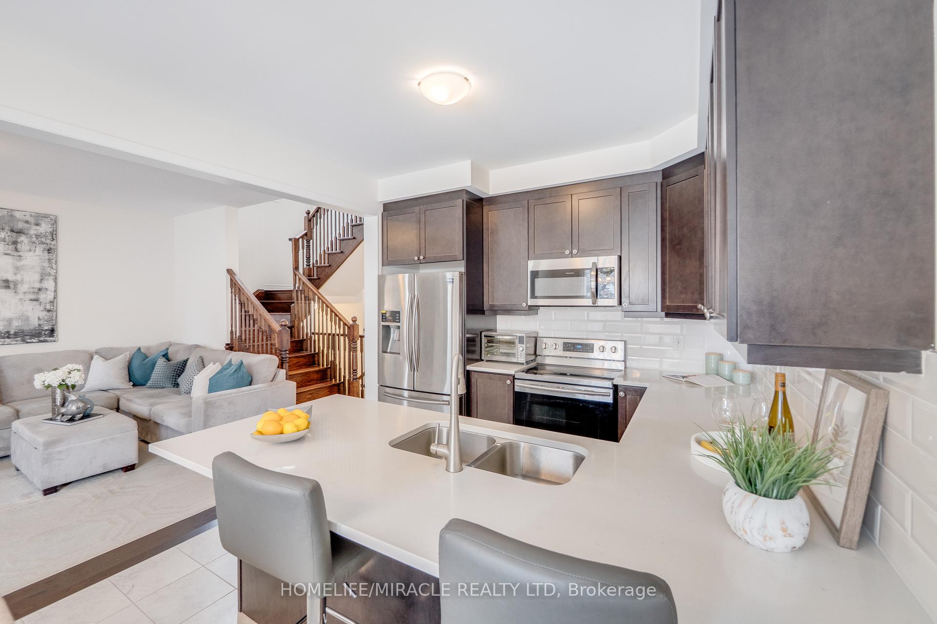 Photo 22 of 1331 Rose Way, Milton, Cobban — HOMEH