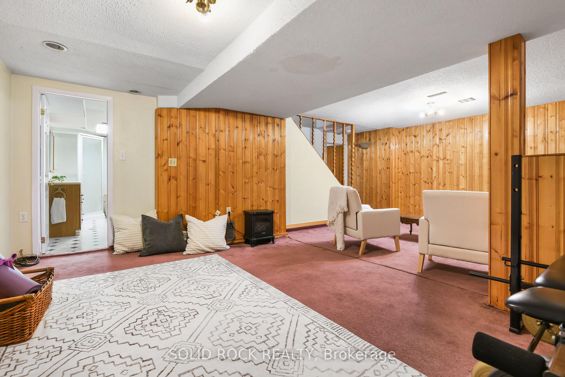 Photo 25 of 51 Barnet Boulevard, Renfrew — HOMEH