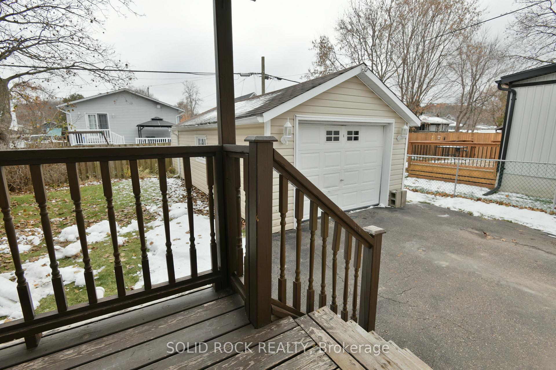 Photo 29 of 51 Barnet Boulevard, Renfrew — HOMEH