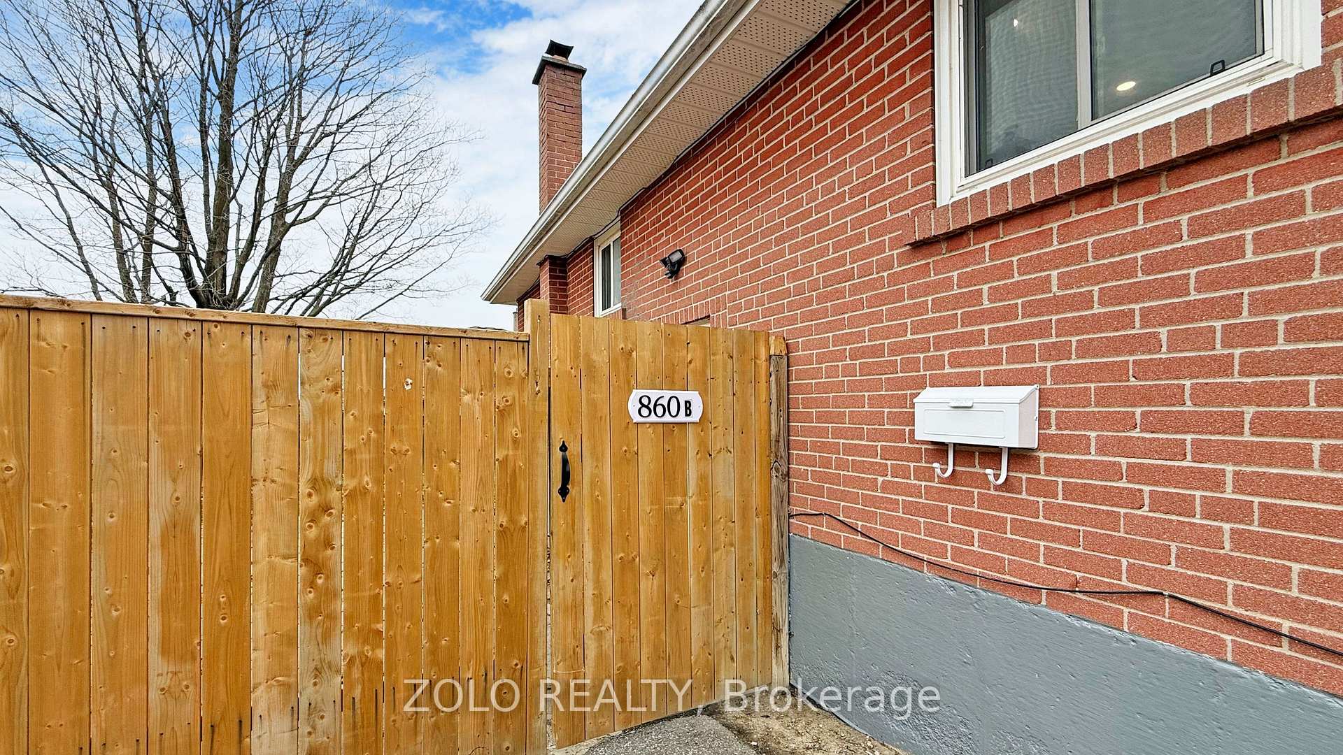 Photo 1 of 860 B Sanok Drive, Pickering, West Shore — HOMEH