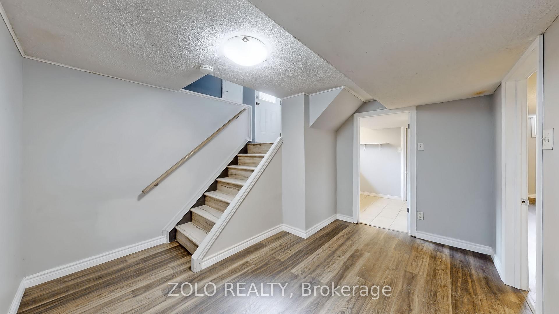 Photo 5 of 860 B Sanok Drive, Pickering, West Shore — HOMEH