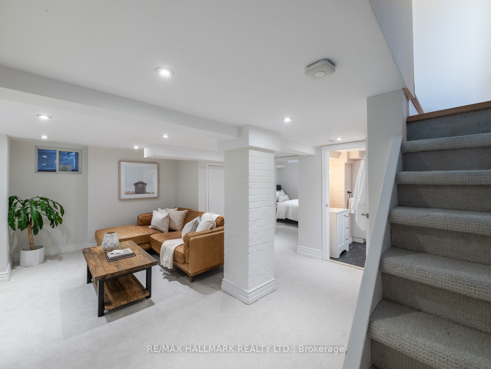 Photo 108 of 54 Avonlea Boulevard, Toronto, Crescent Town — HOMEH