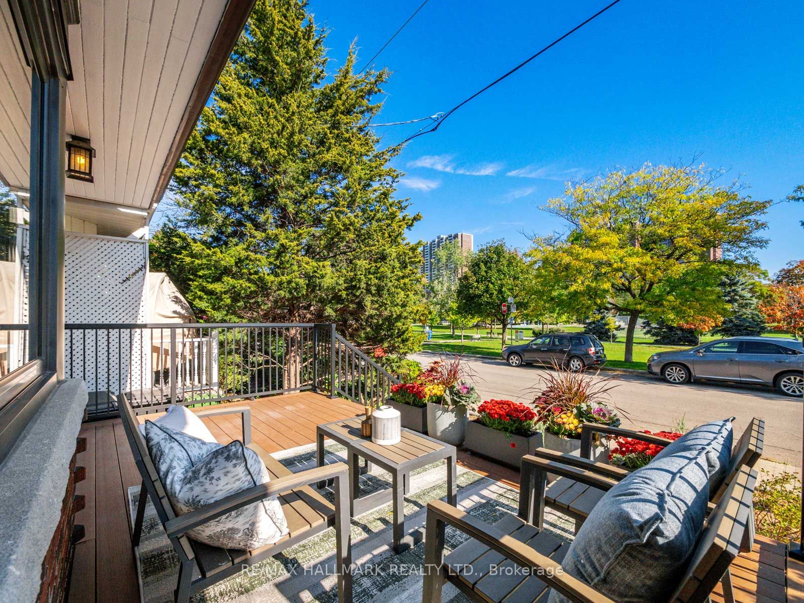 Photo 84 of 54 Avonlea Boulevard, Toronto, Crescent Town — HOMEH