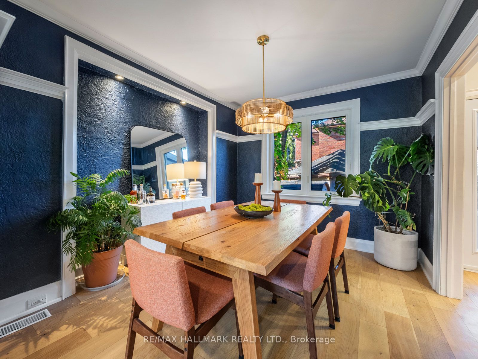 Photo 90 of 54 Avonlea Boulevard, Toronto, Crescent Town — HOMEH