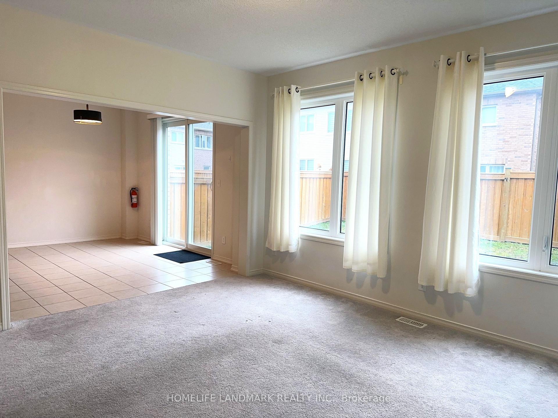 Photo 9 of 2356 Equestrian Crescent, Oshawa, Windfields — HOMEH