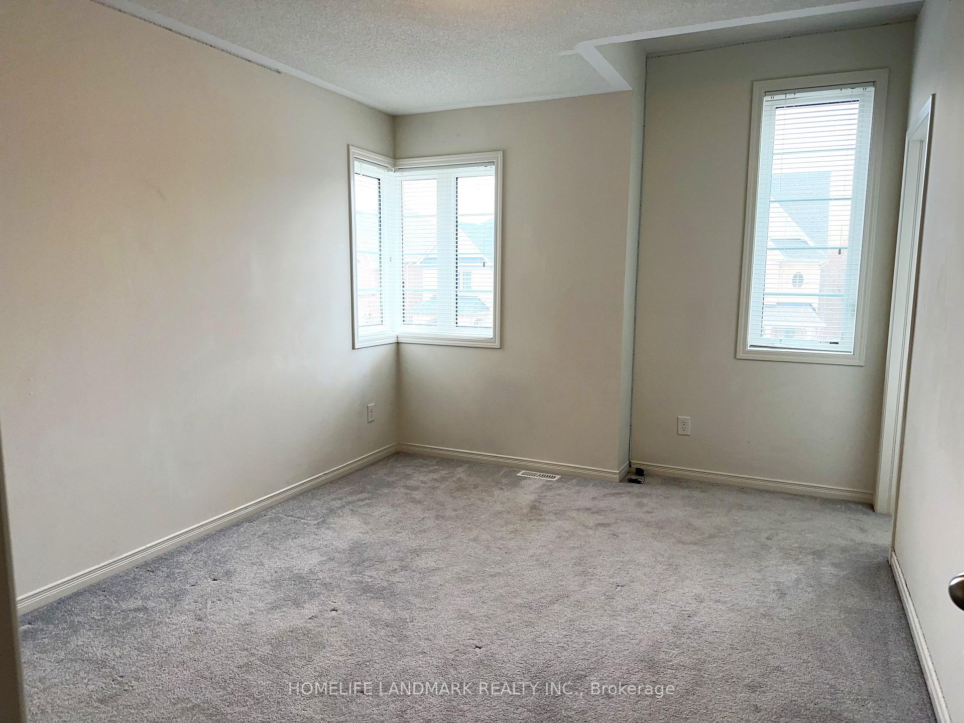Photo 14 of 2356 Equestrian Crescent, Oshawa, Windfields — HOMEH