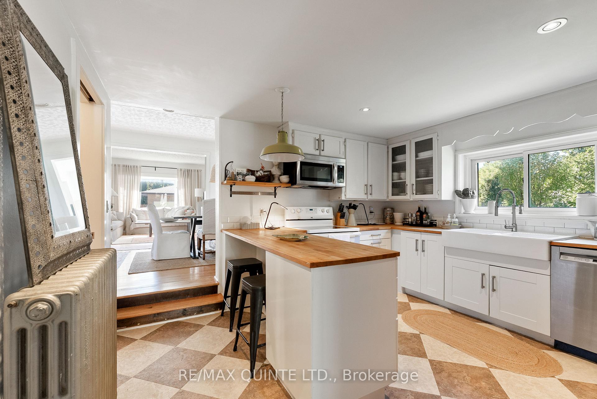 Photo 14 of 22 Maple Avenue, Prince Edward County, Picton Ward — HOMEH