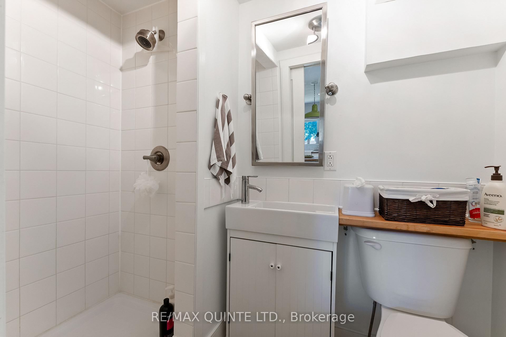 Photo 19 of 22 Maple Avenue, Prince Edward County, Picton Ward — HOMEH