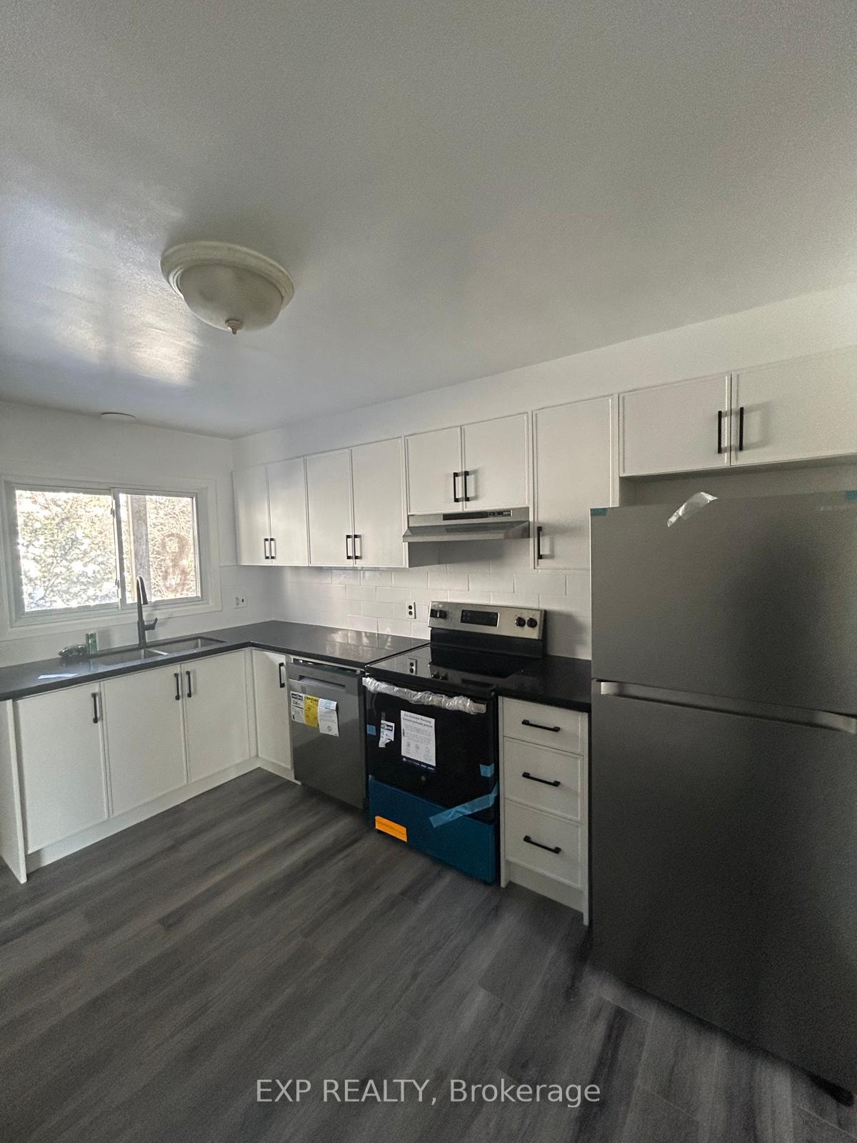 Photo 11 of Unit 2, 490 Stewart Street, Peterborough, Town Ward 3 — HOMEH