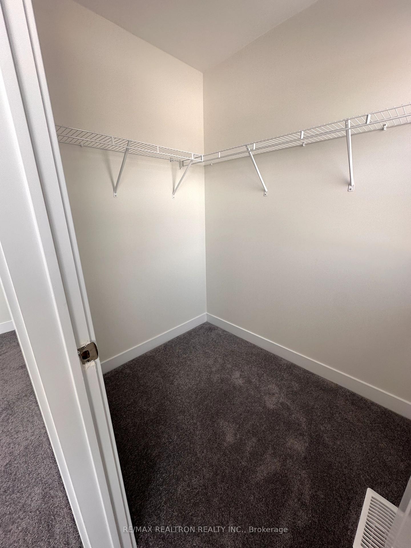 Photo 17 of 229 Flavelle Way, Peterborough, Monaghan Ward 2 — HOMEH