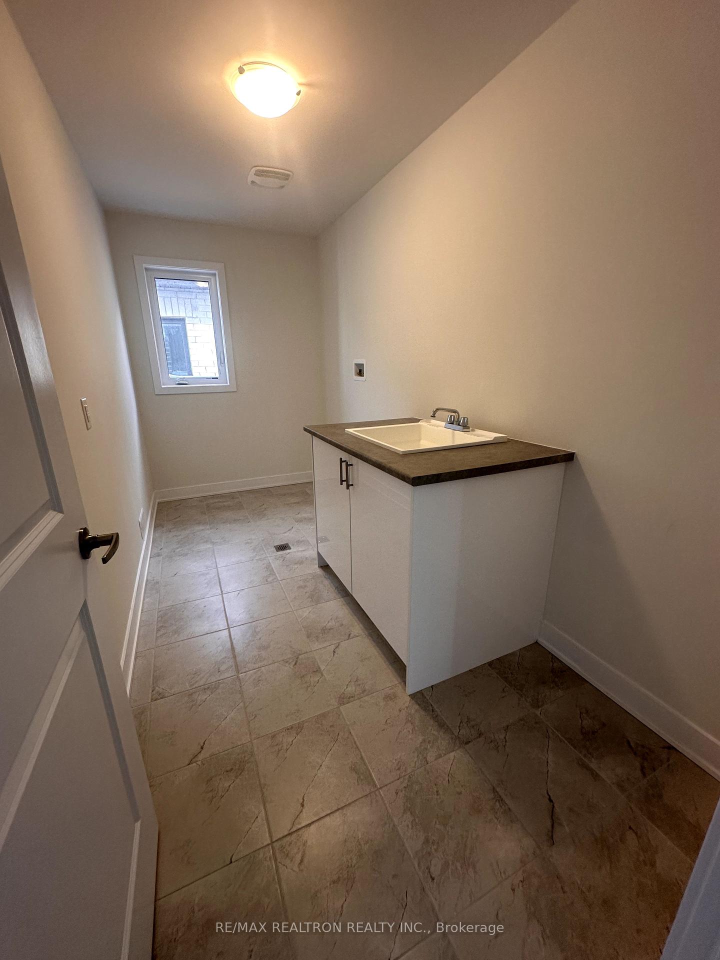 Photo 18 of 229 Flavelle Way, Peterborough, Monaghan Ward 2 — HOMEH