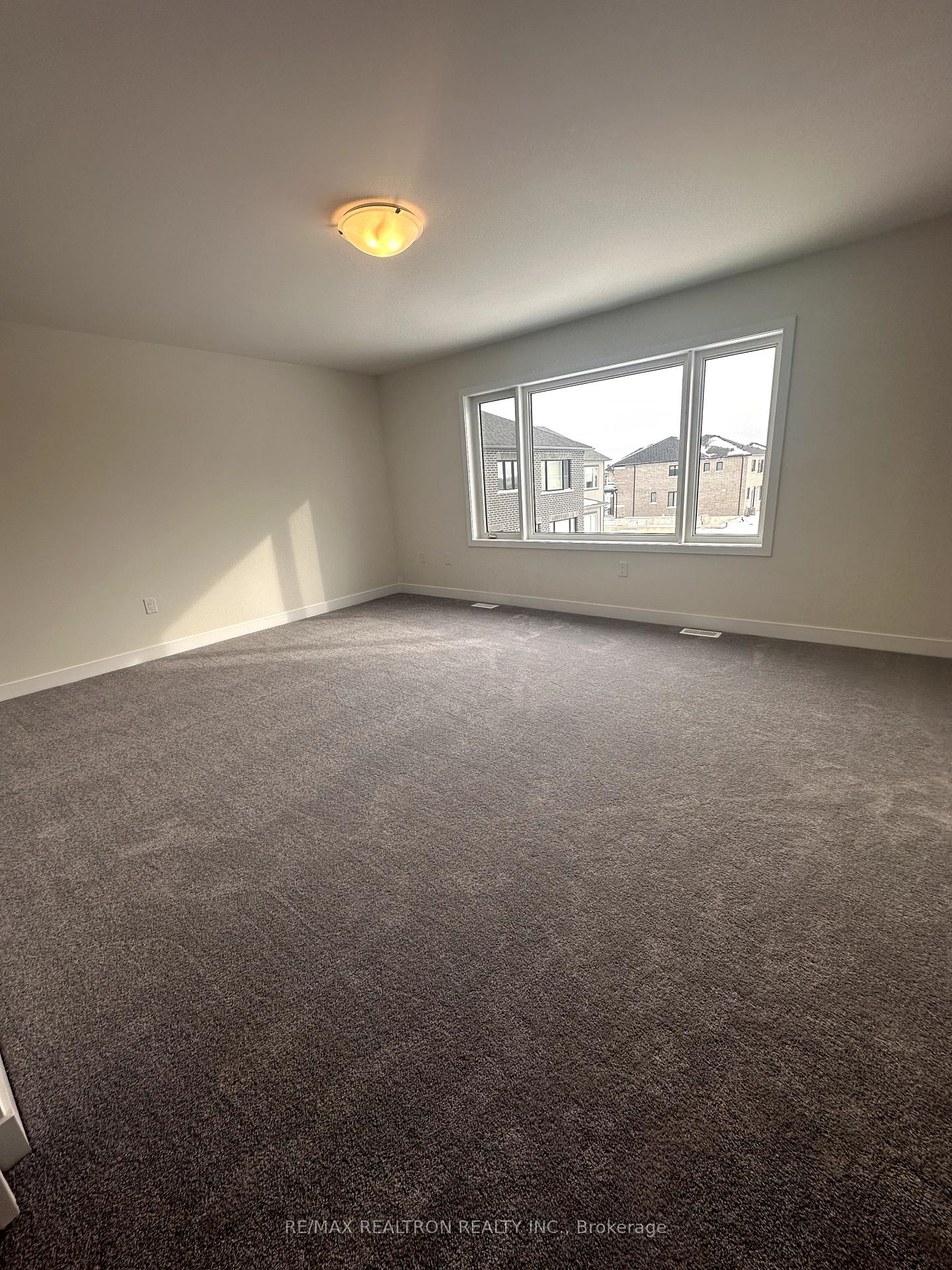 Photo 32 of 229 Flavelle Way, Peterborough, Monaghan Ward 2 — HOMEH