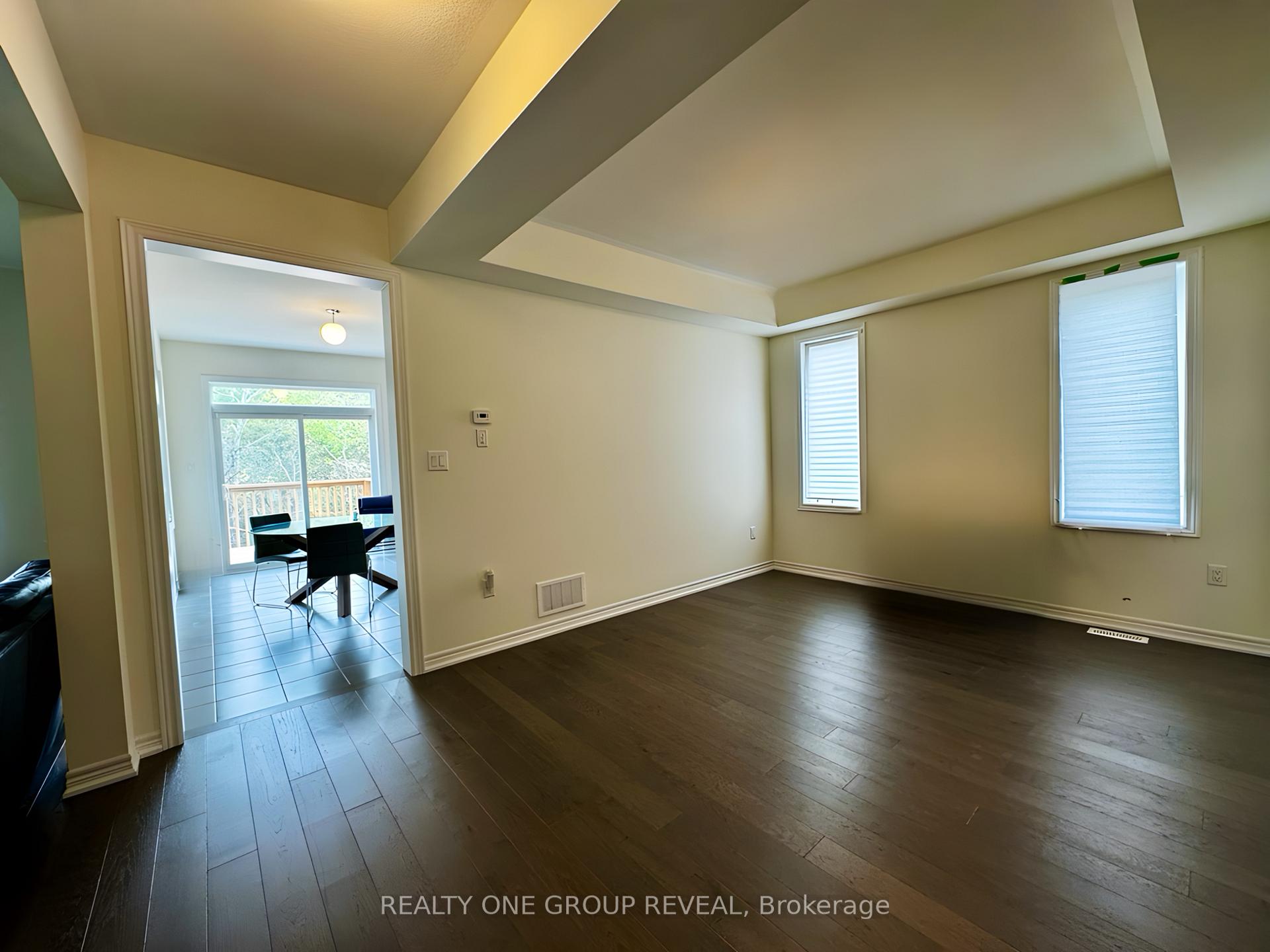 Photo 5 of 642 Lemay Grove, Peterborough, Monaghan Ward 2 — HOMEH