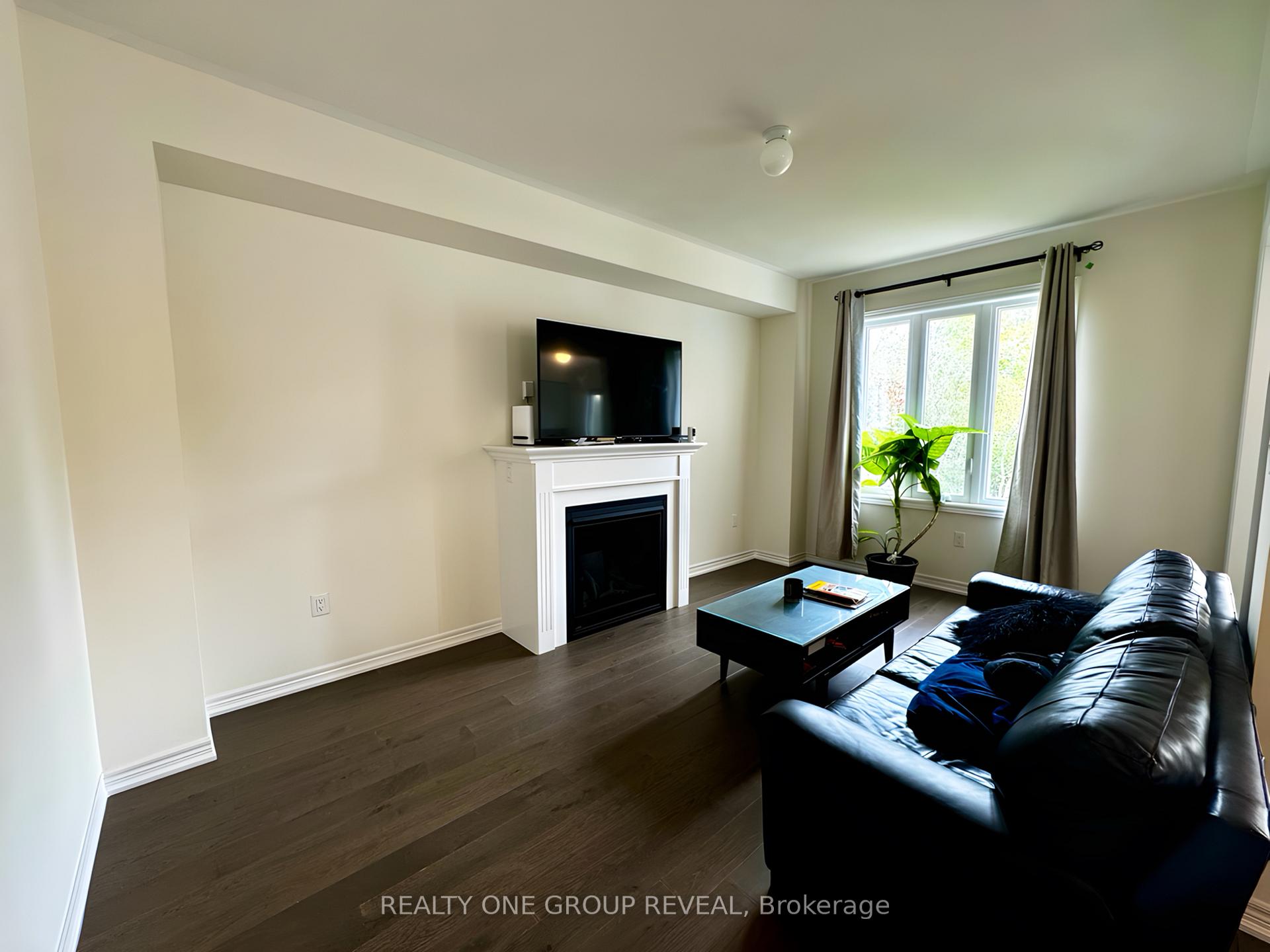 Photo 6 of 642 Lemay Grove, Peterborough, Monaghan Ward 2 — HOMEH