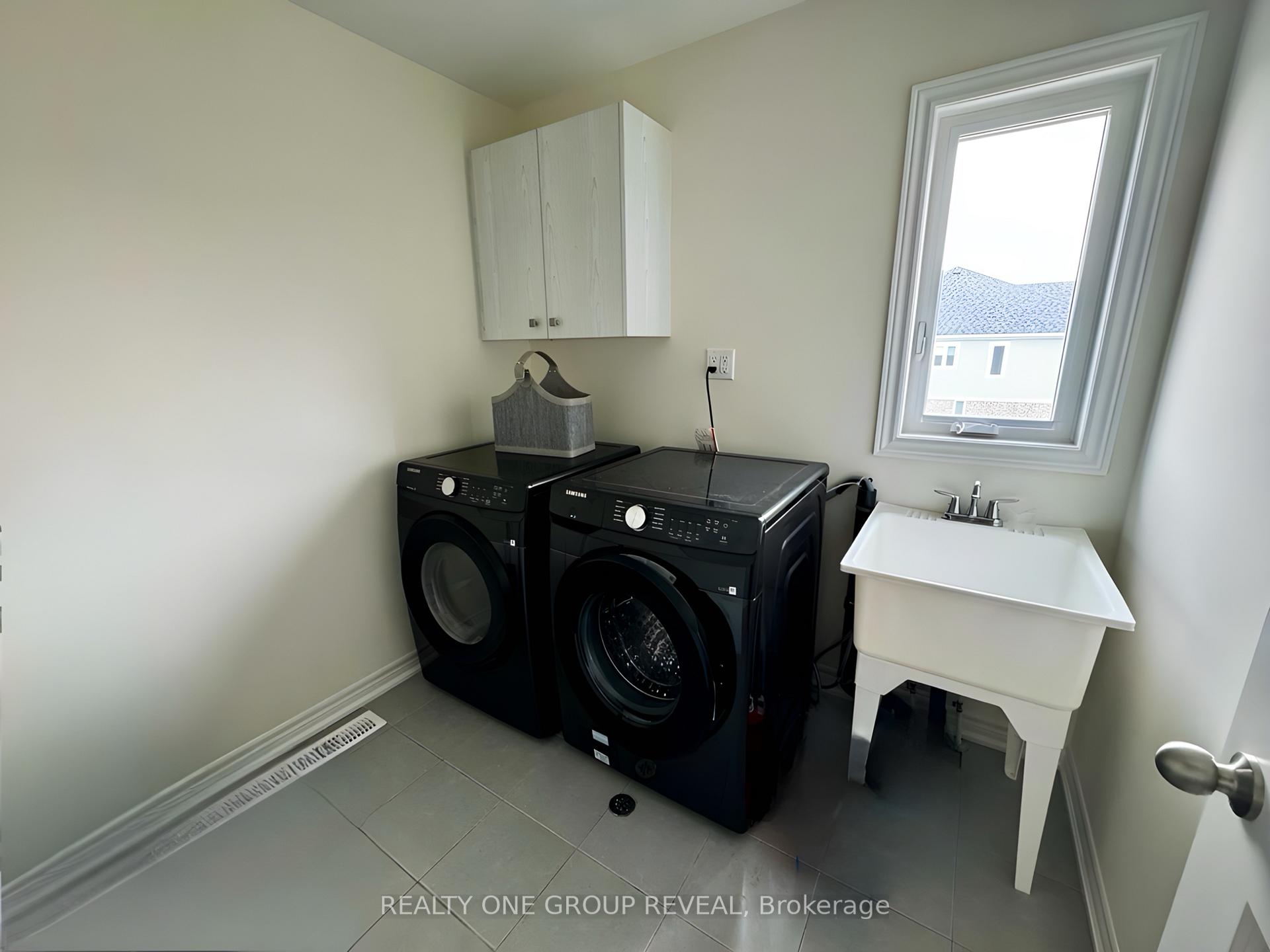 Photo 11 of 642 Lemay Grove, Peterborough, Monaghan Ward 2 — HOMEH