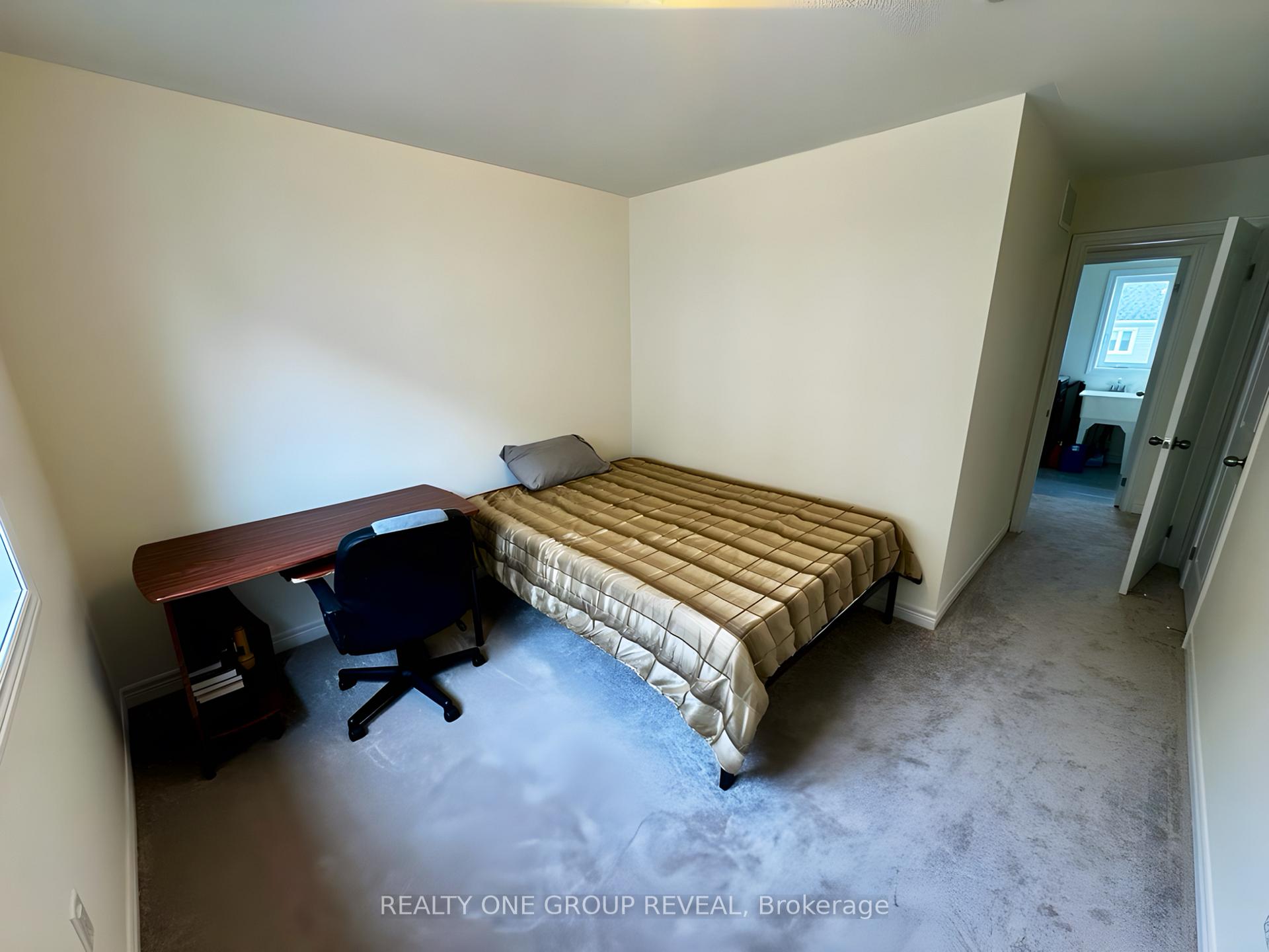 Photo 16 of 642 Lemay Grove, Peterborough, Monaghan Ward 2 — HOMEH