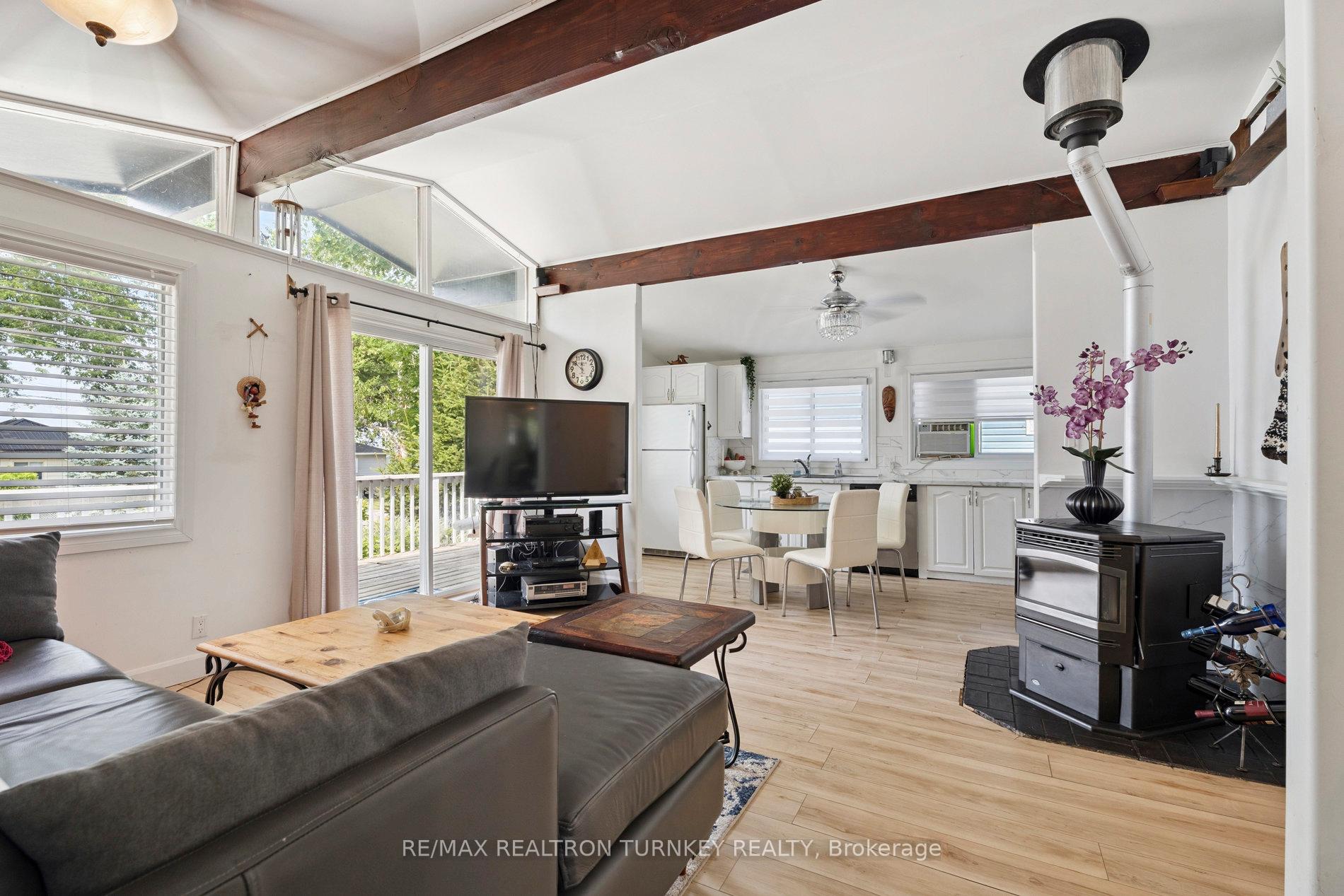 Photo 3 of 2727 Lone Birch Trail, Ramara, Brechin — HOMEH
