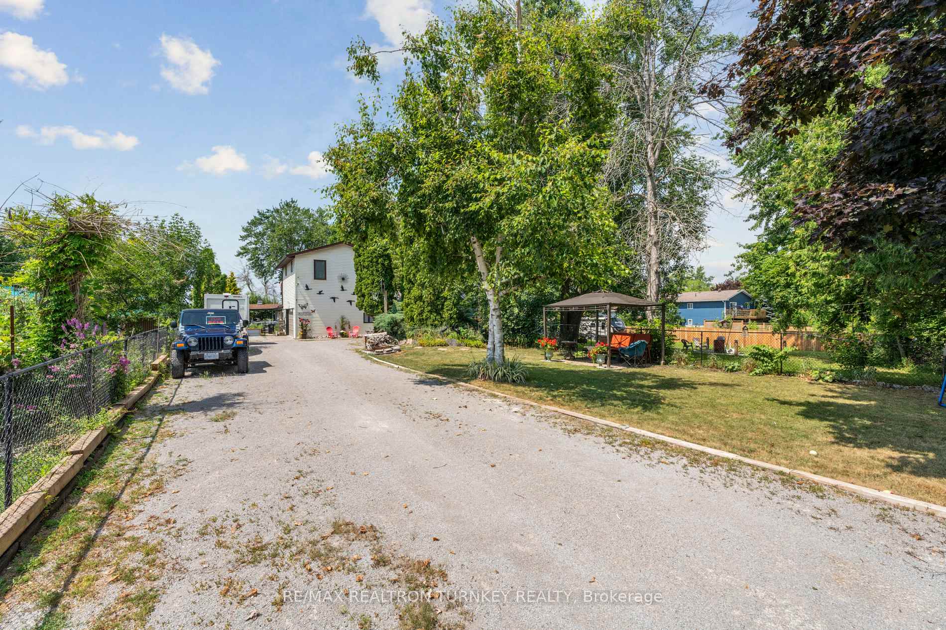 Photo 32 of 2727 Lone Birch Trail, Ramara, Brechin — HOMEH