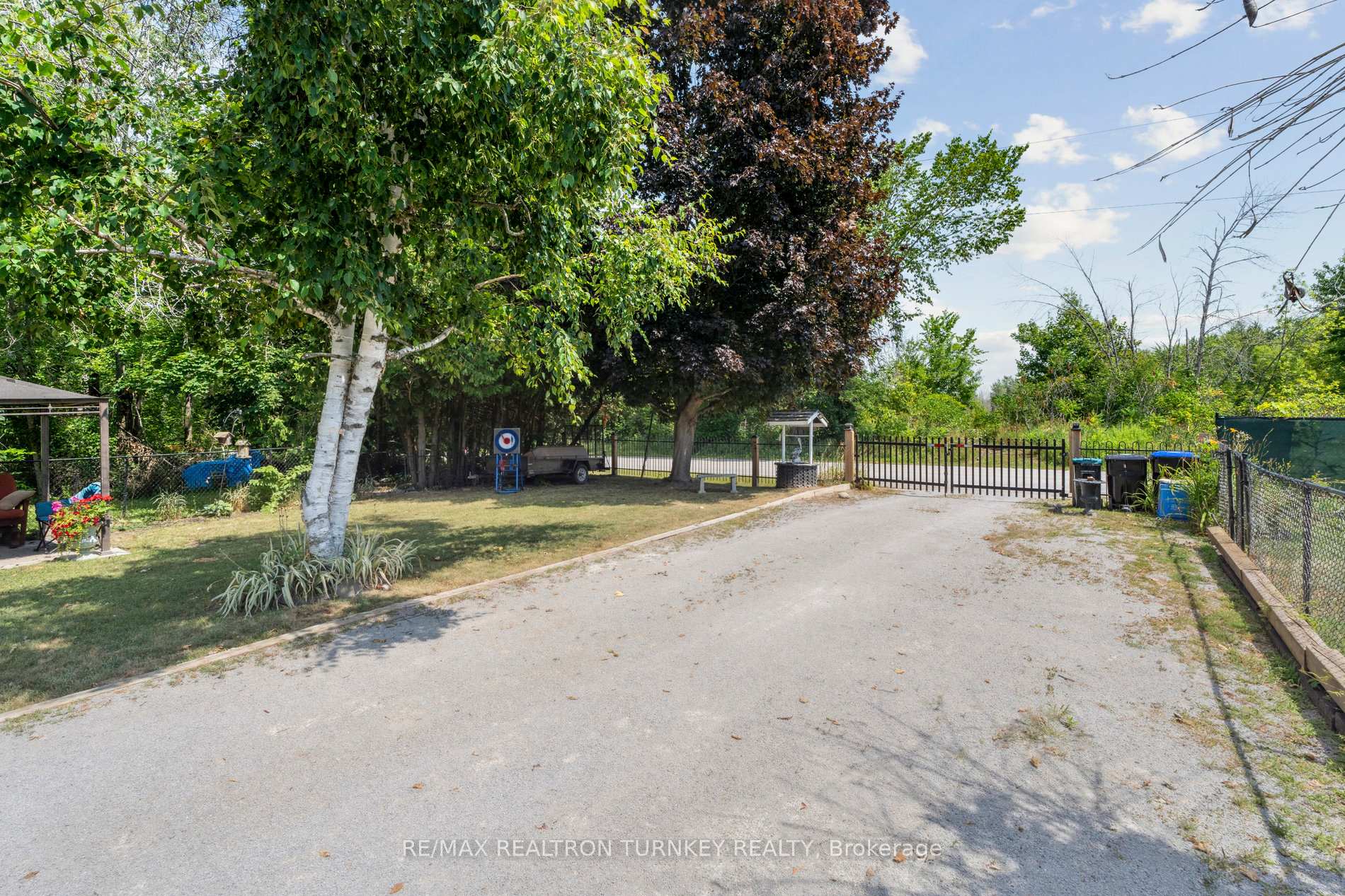 Photo 33 of 2727 Lone Birch Trail, Ramara, Brechin — HOMEH