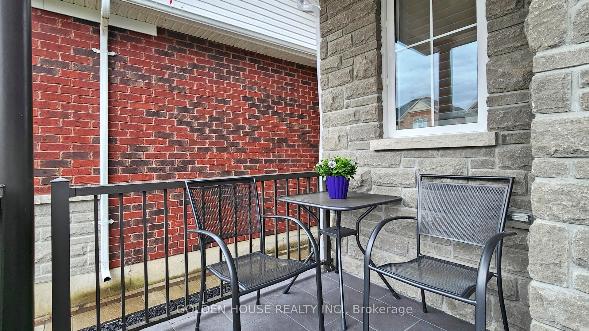 Photo 4 of 682 Fairglen Avenue, Oshawa, Northglen — HOMEH