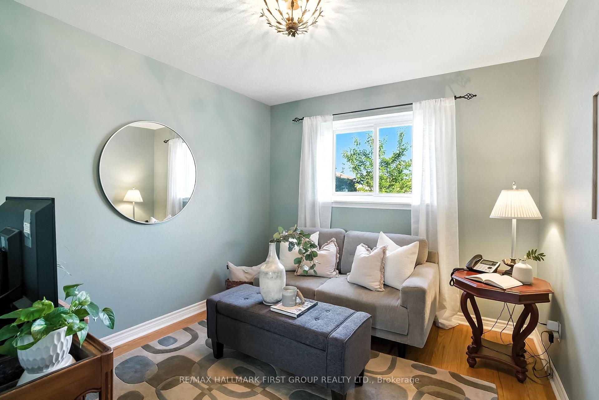 Photo 12 of 865 Marinet Crescent, Pickering, West Shore — HOMEH