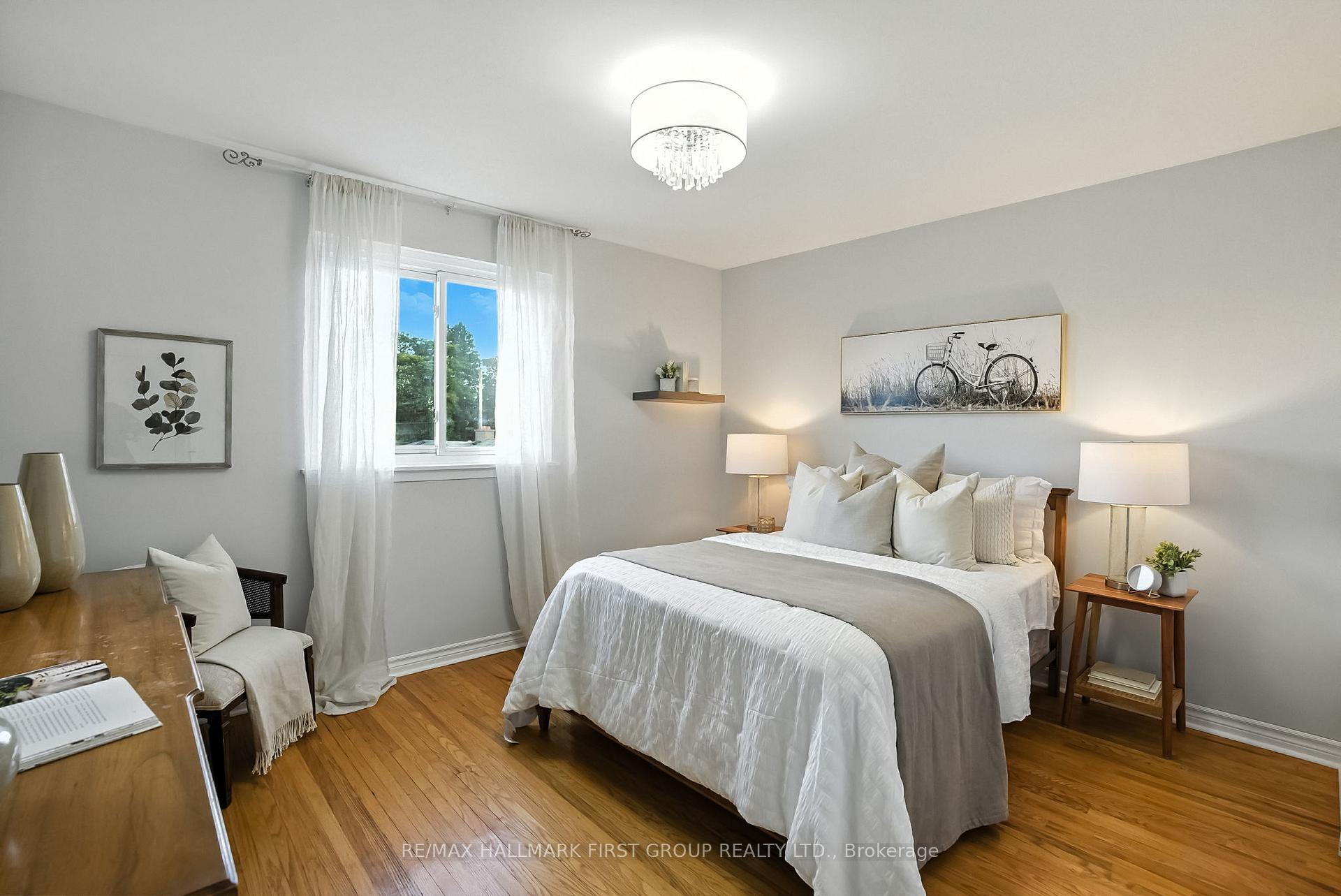 Photo 13 of 865 Marinet Crescent, Pickering, West Shore — HOMEH