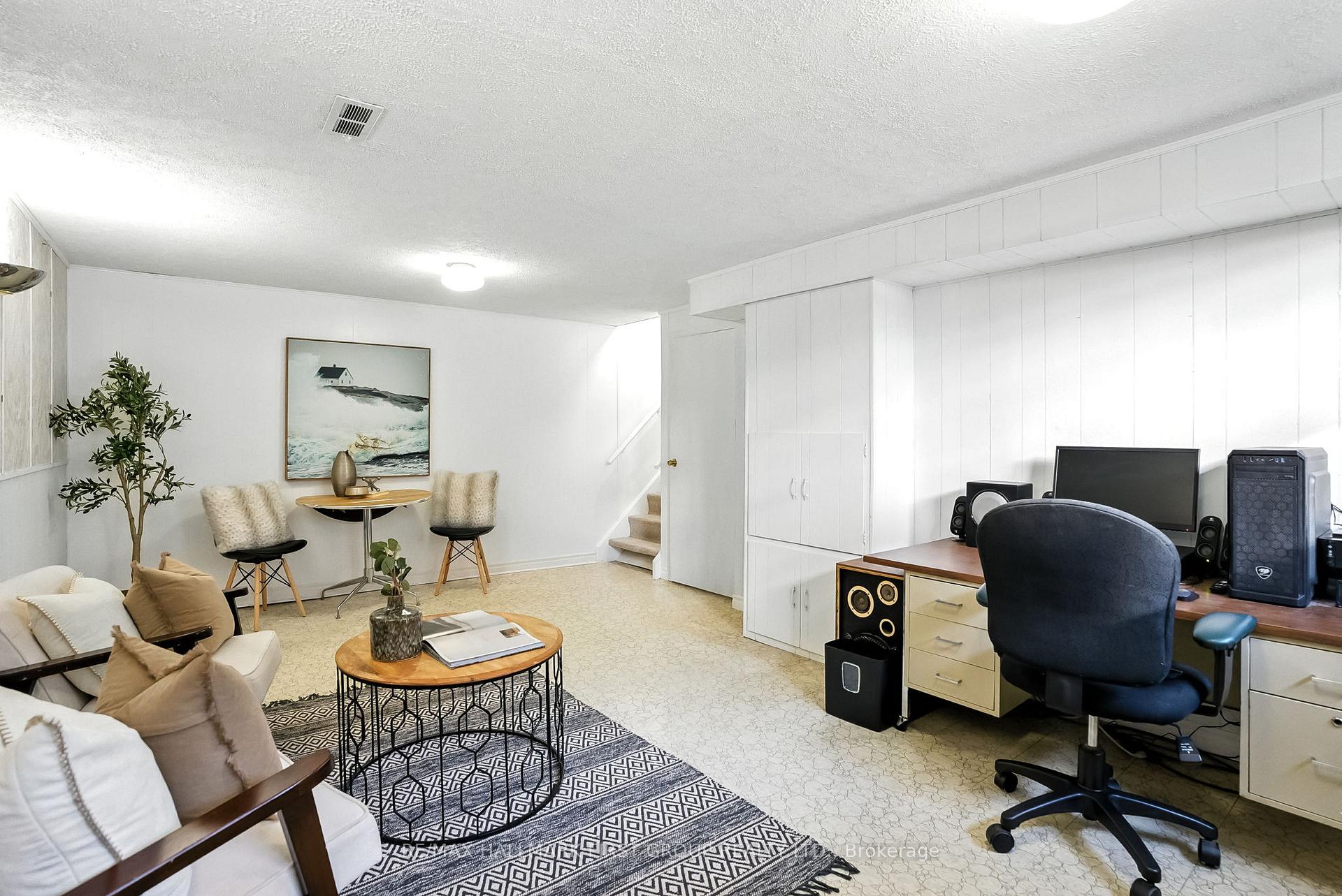 Photo 18 of 865 Marinet Crescent, Pickering, West Shore — HOMEH