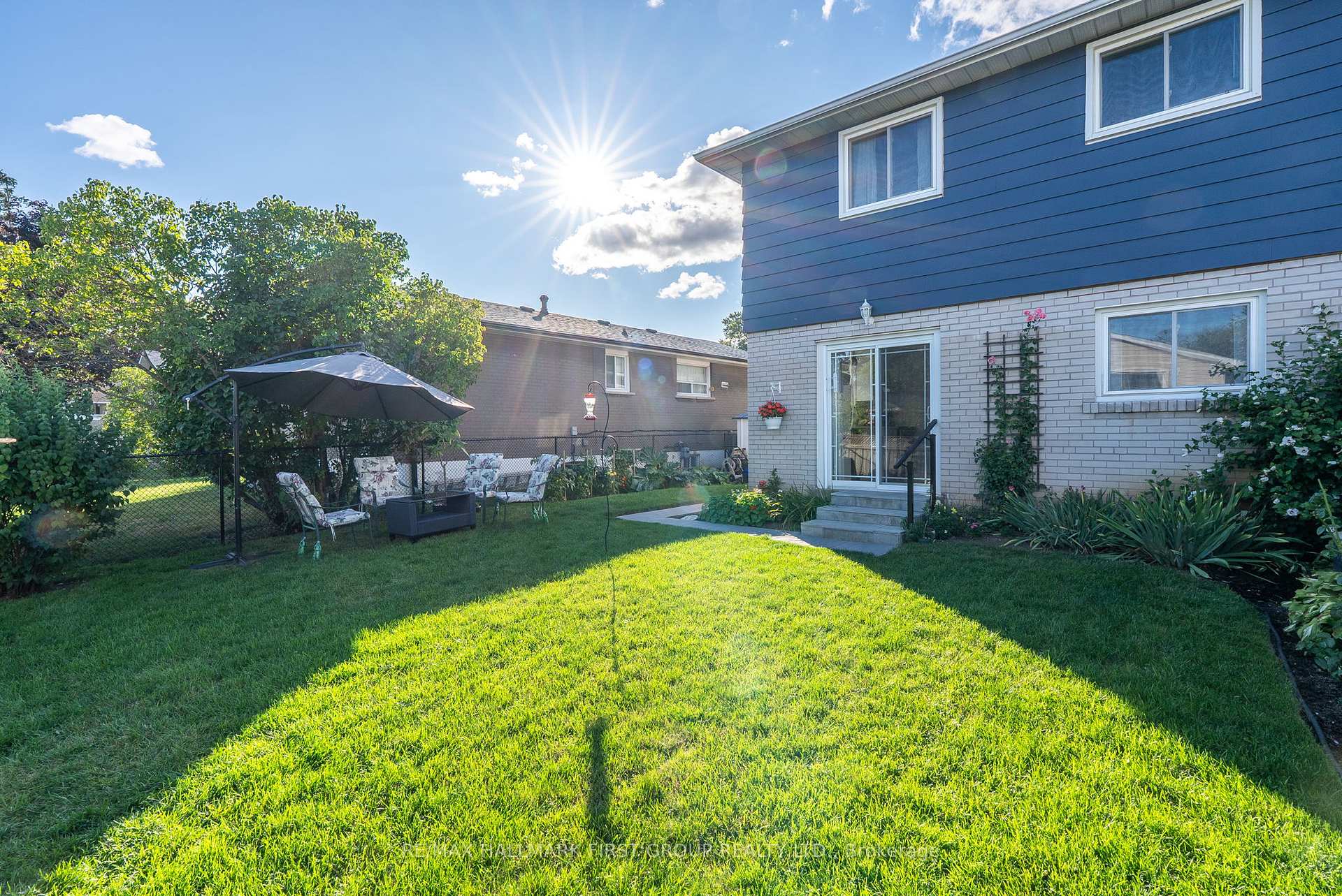 Photo 19 of 865 Marinet Crescent, Pickering, West Shore — HOMEH