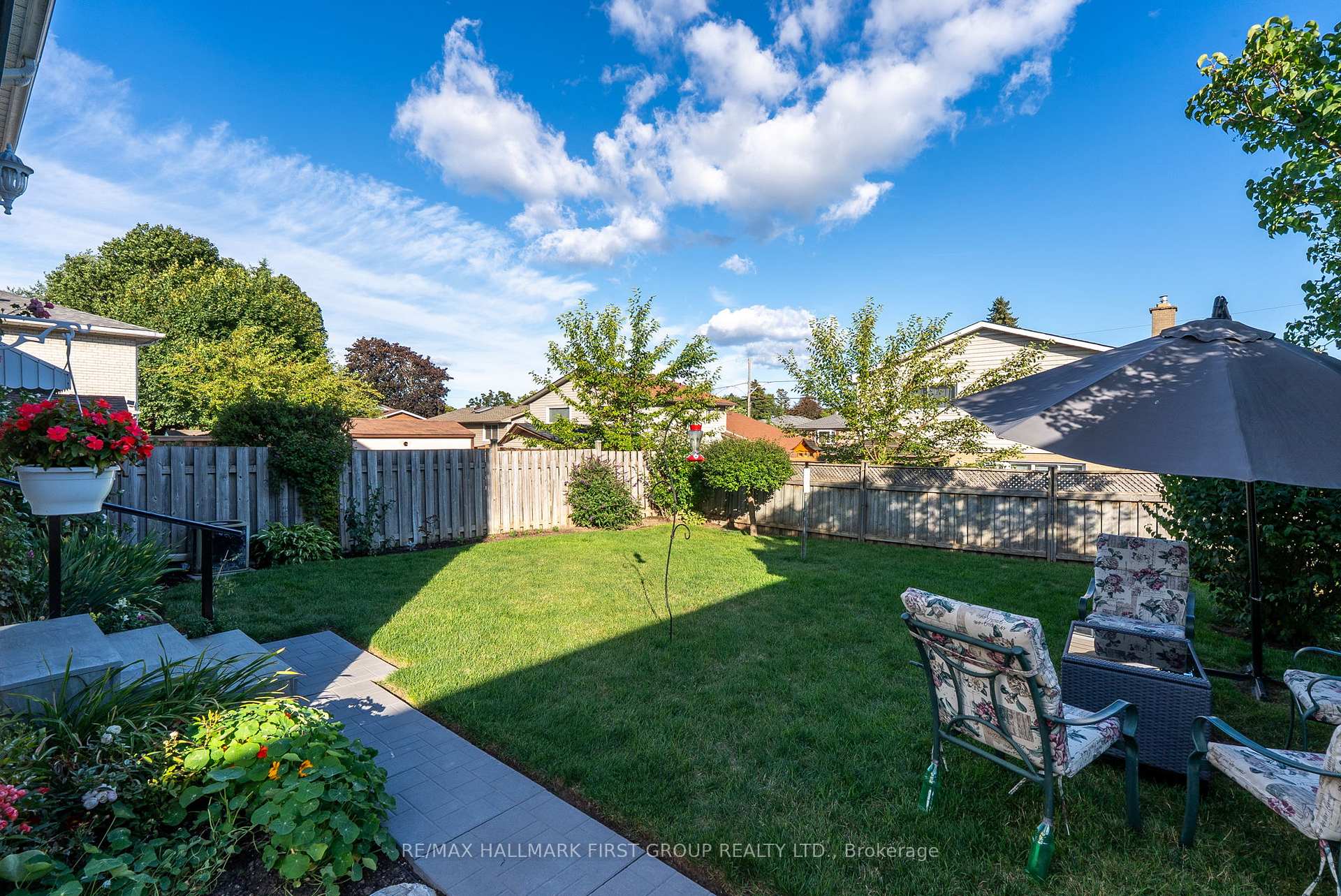 Photo 21 of 865 Marinet Crescent, Pickering, West Shore — HOMEH