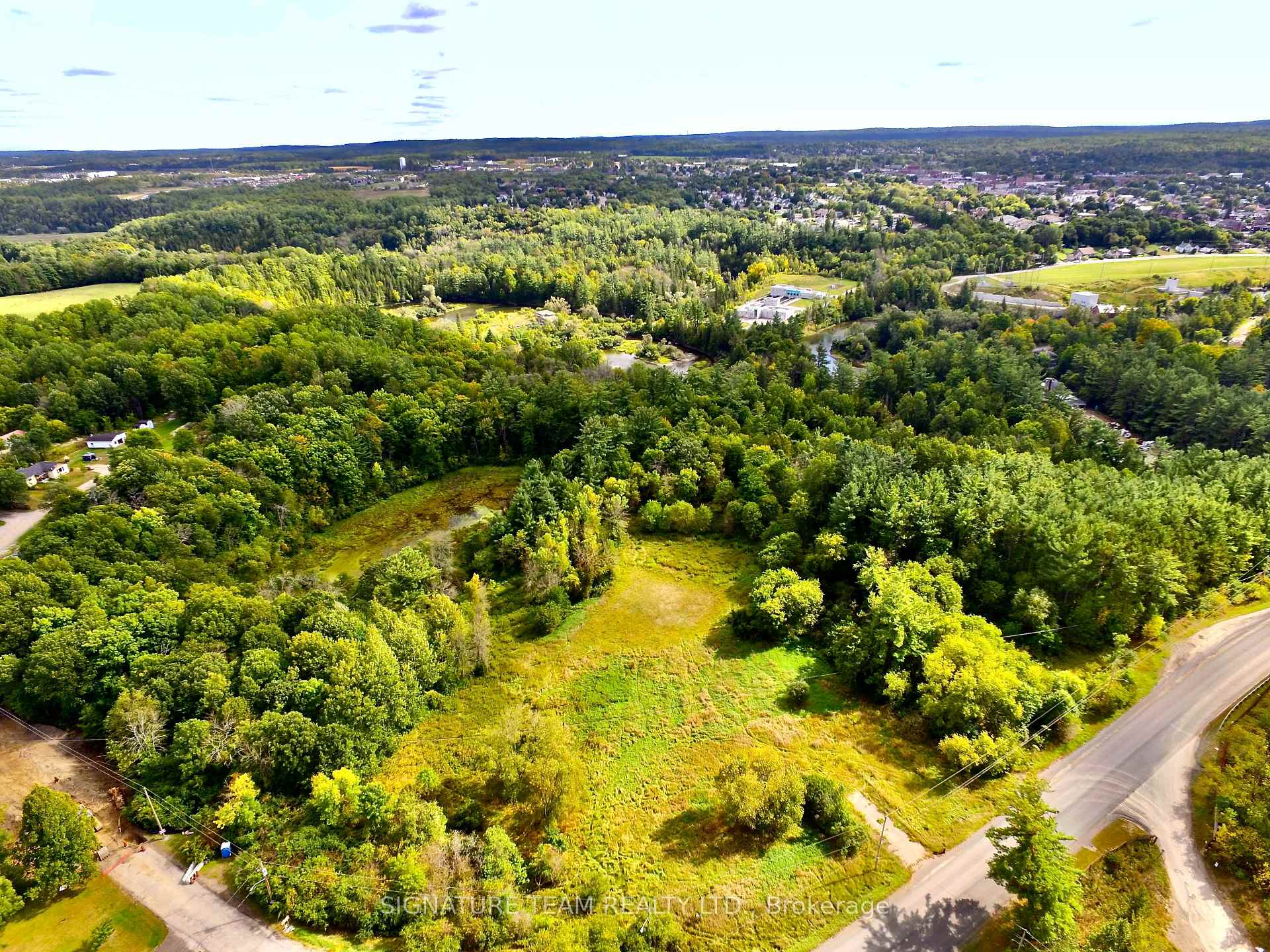 Photo 9 of 377 Bruce Street, Renfrew — HOMEH