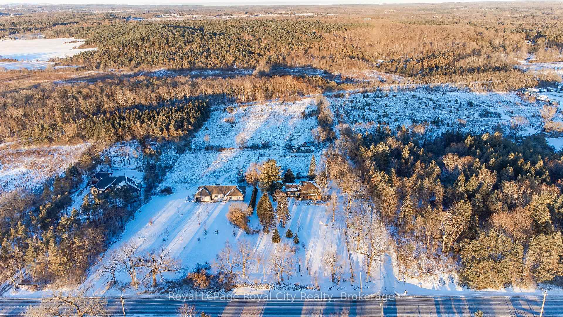 Photo 3 of 940 Watson Road S, Puslinch, Rural Puslinch East — HOMEH
